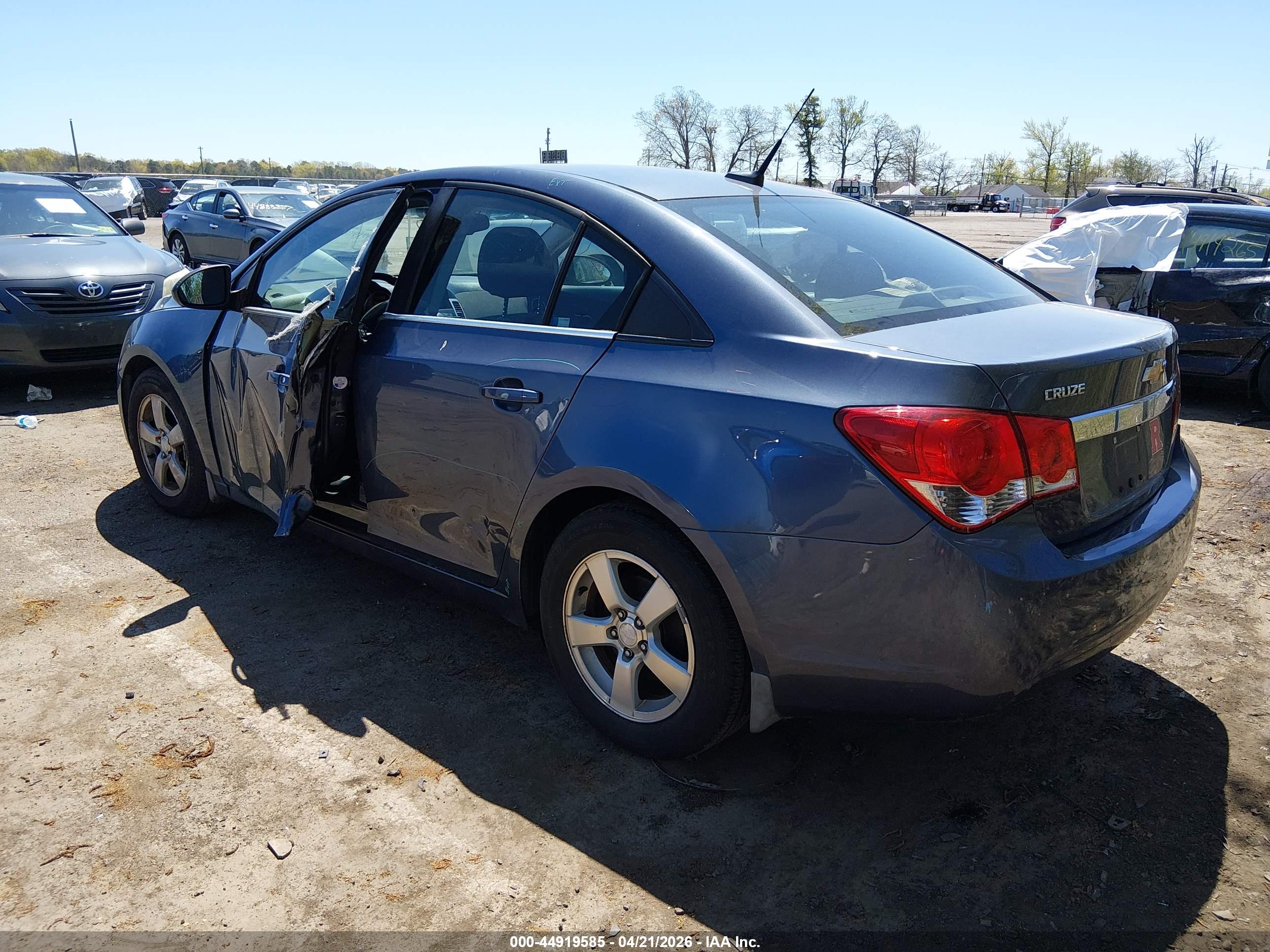 CHEVROLET CRUZE image 3