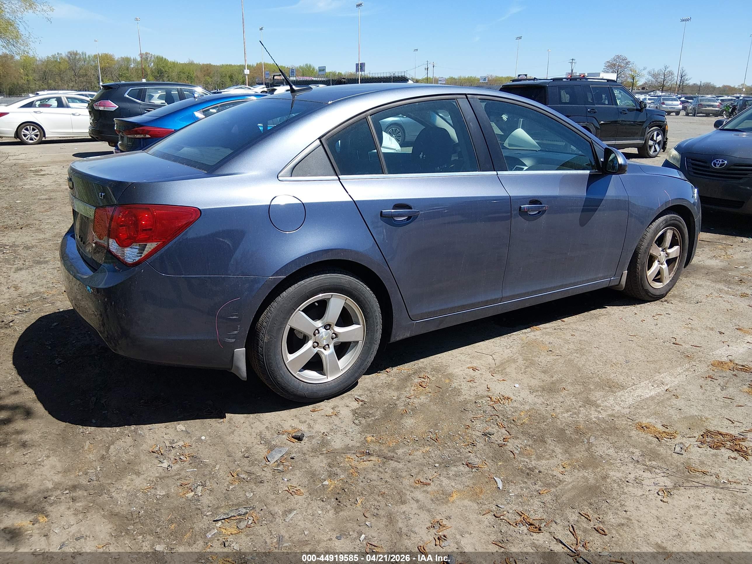 CHEVROLET CRUZE image 4