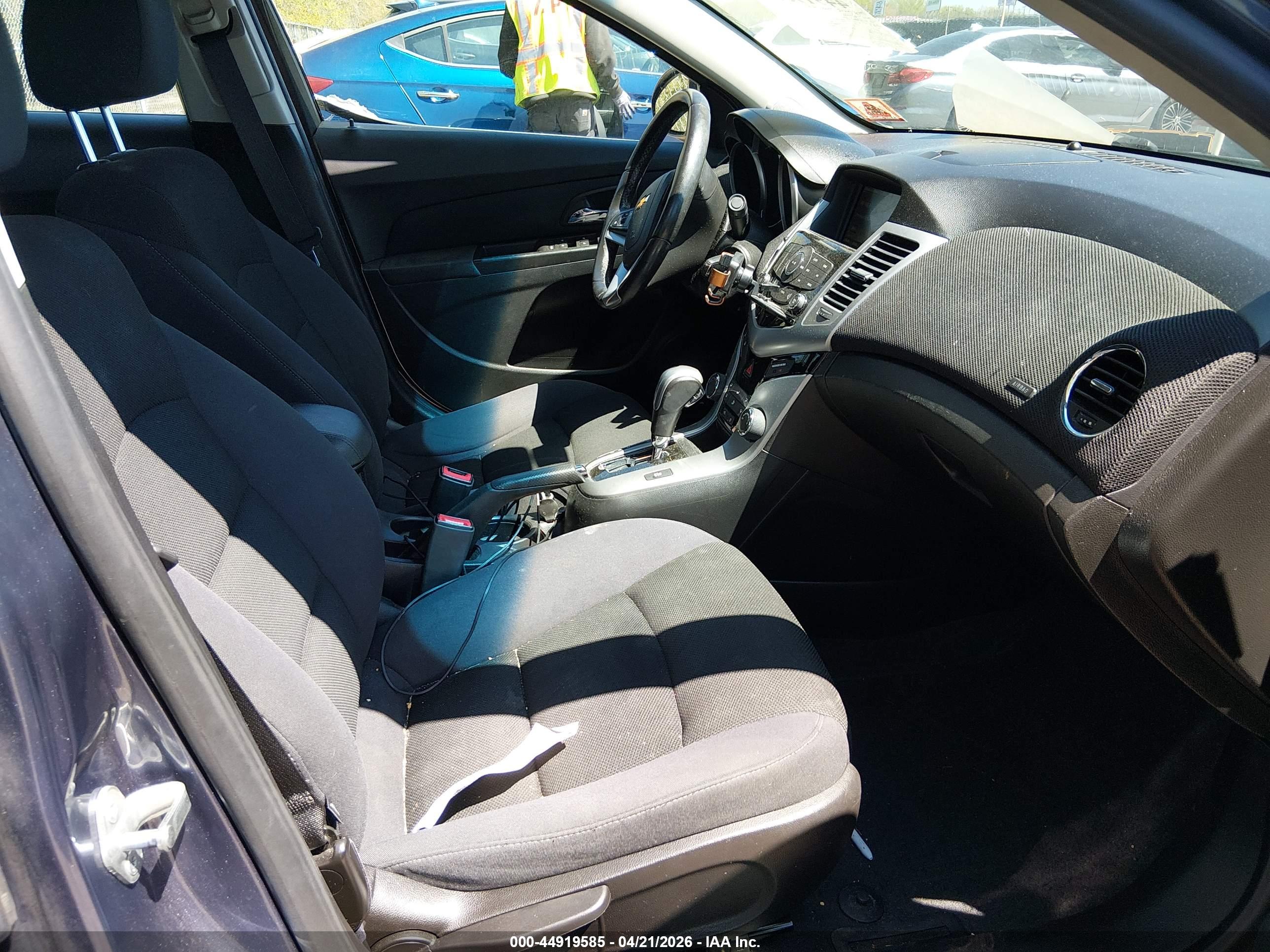 CHEVROLET CRUZE image 5