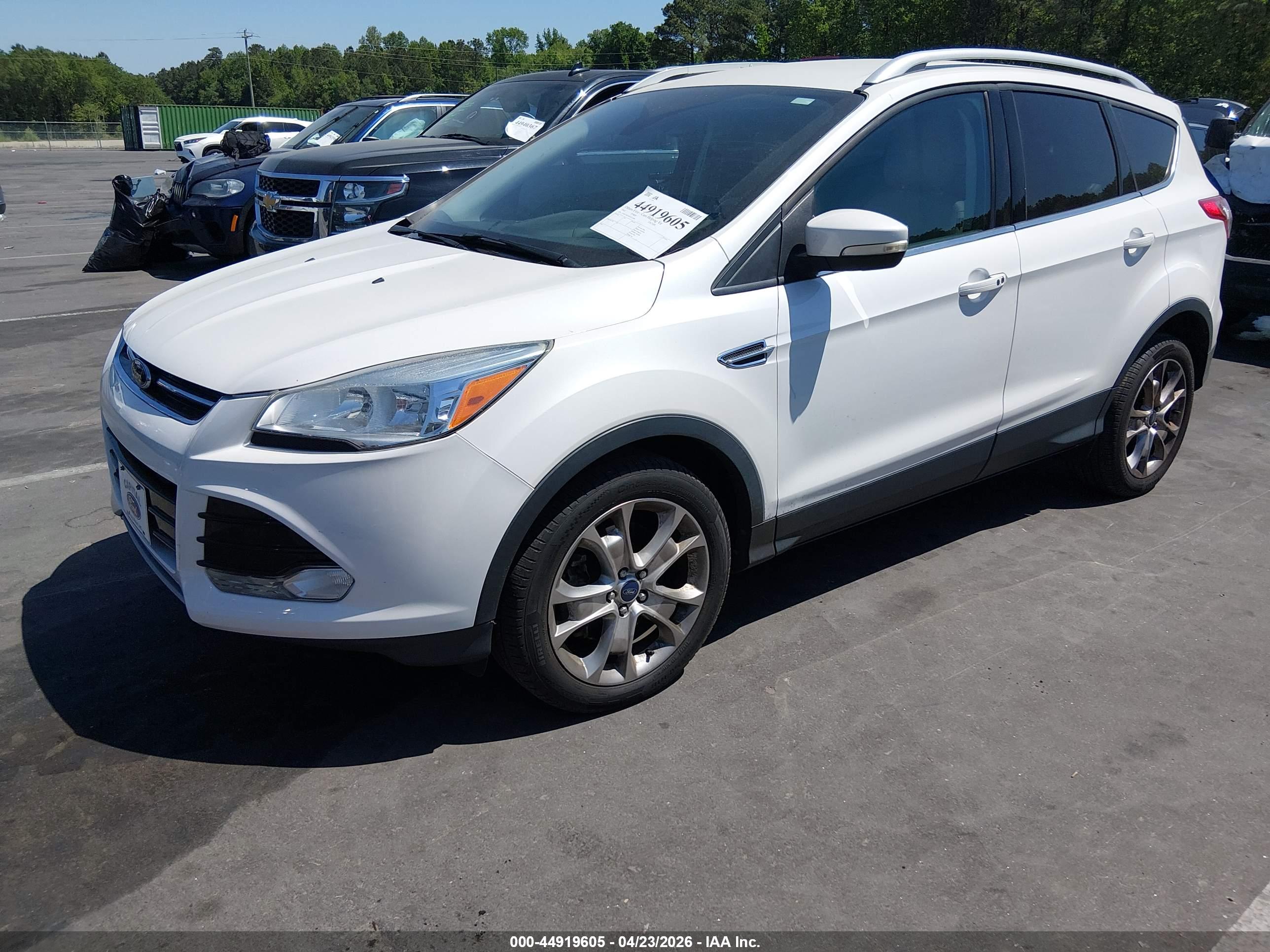 FORD ESCAPE image 2