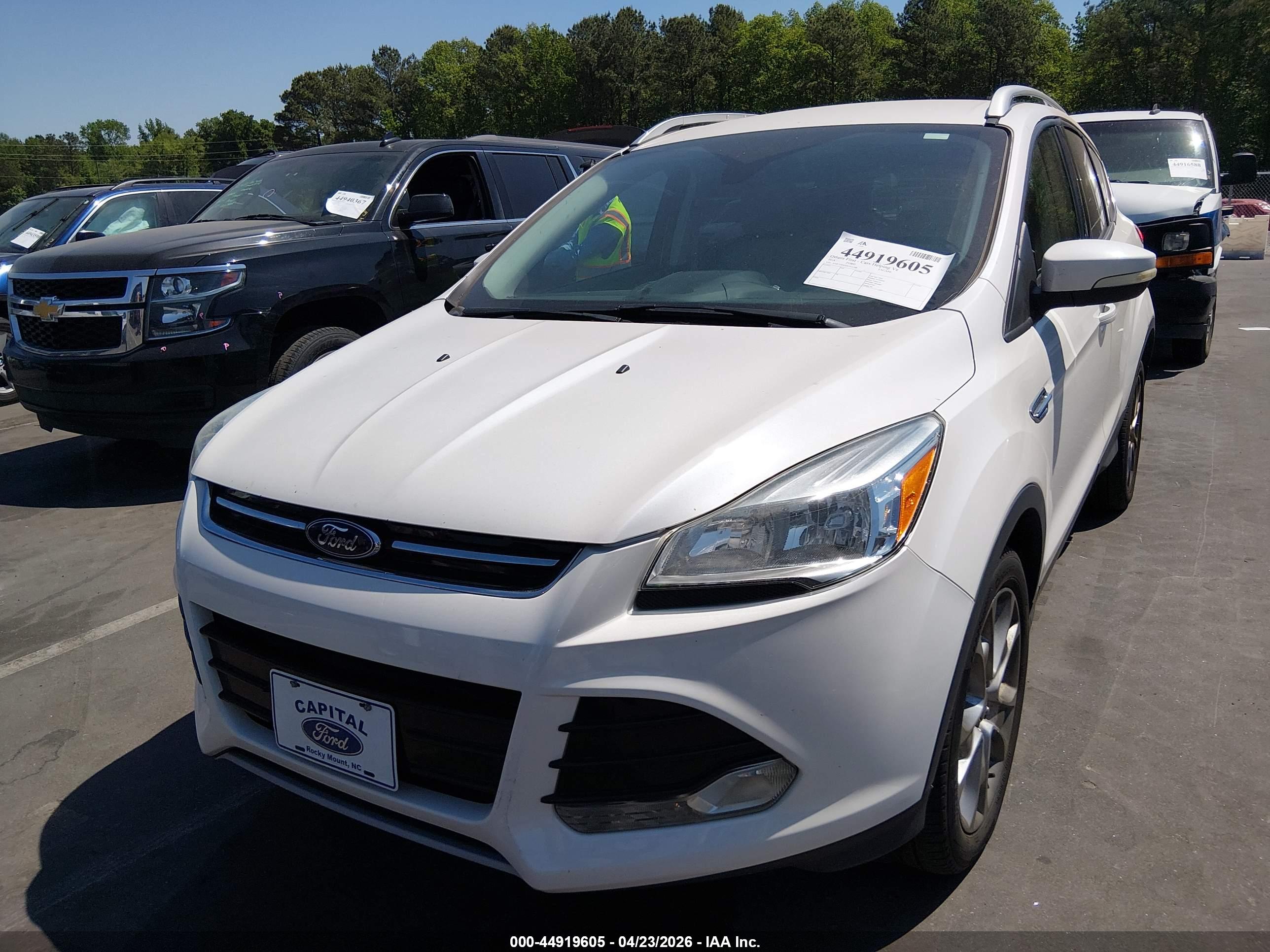 FORD ESCAPE image 6