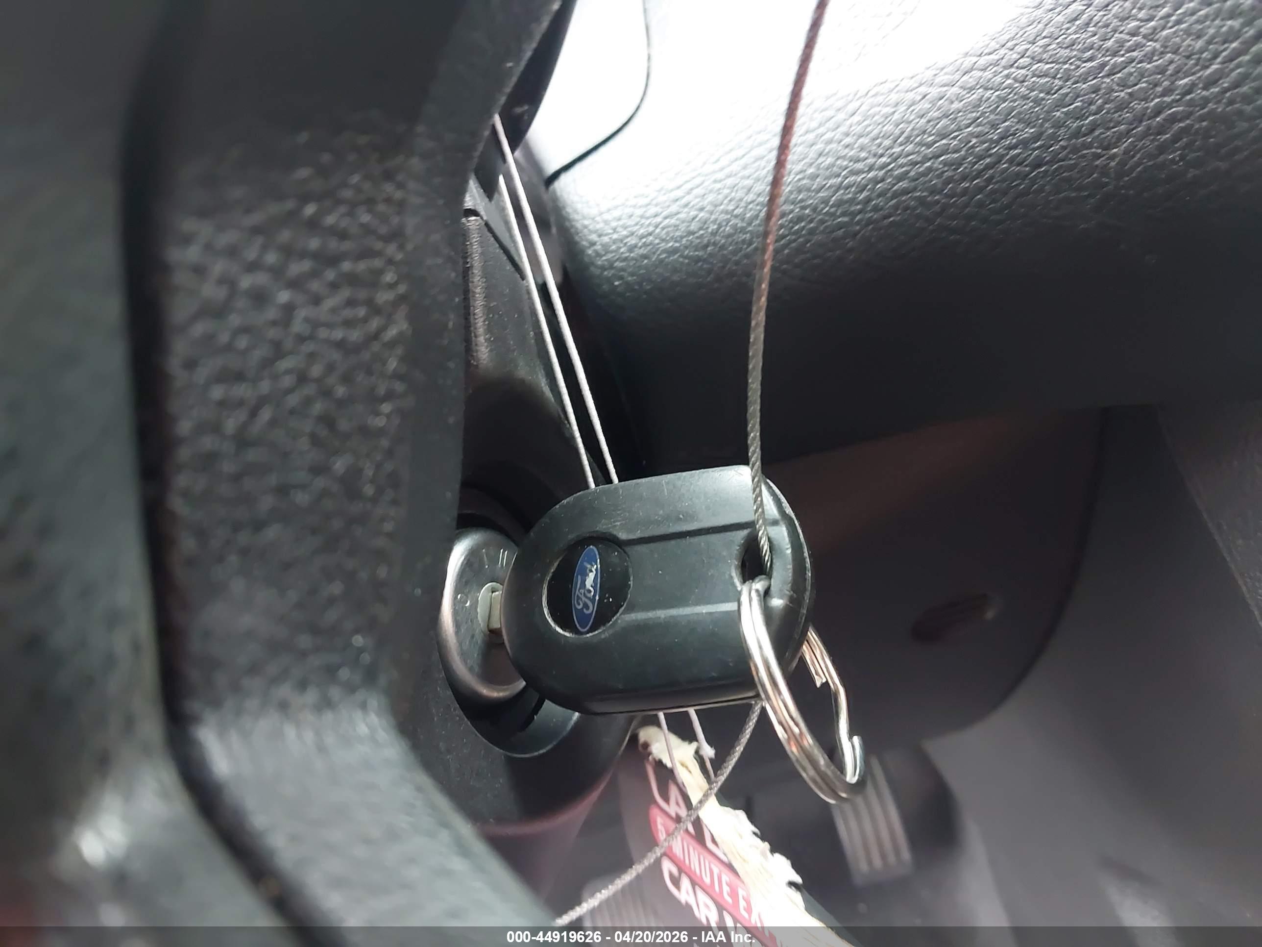 FORD FOCUS image 11