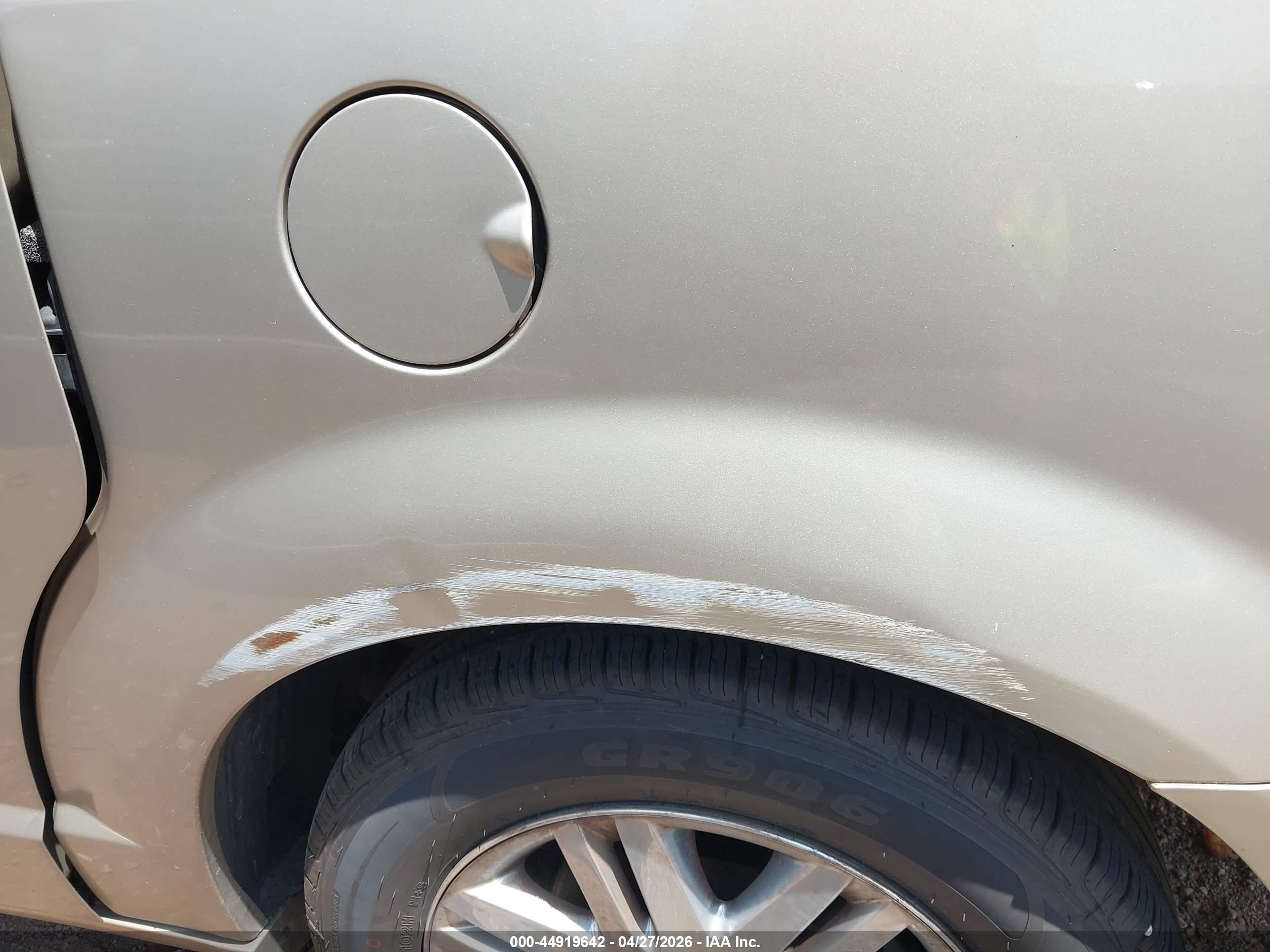 CHRYSLER TOWN image 6
