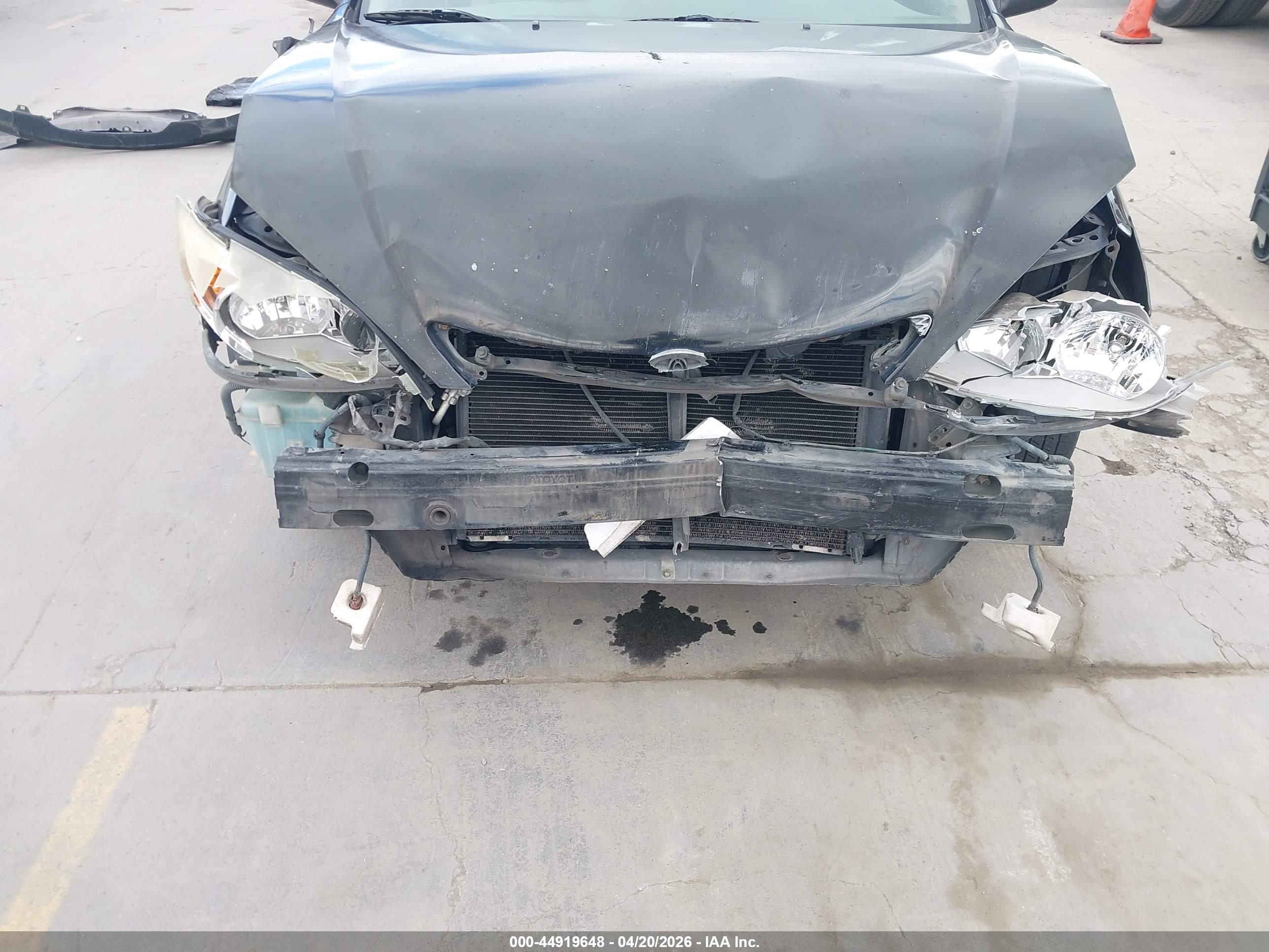 TOYOTA CAMRY image 6