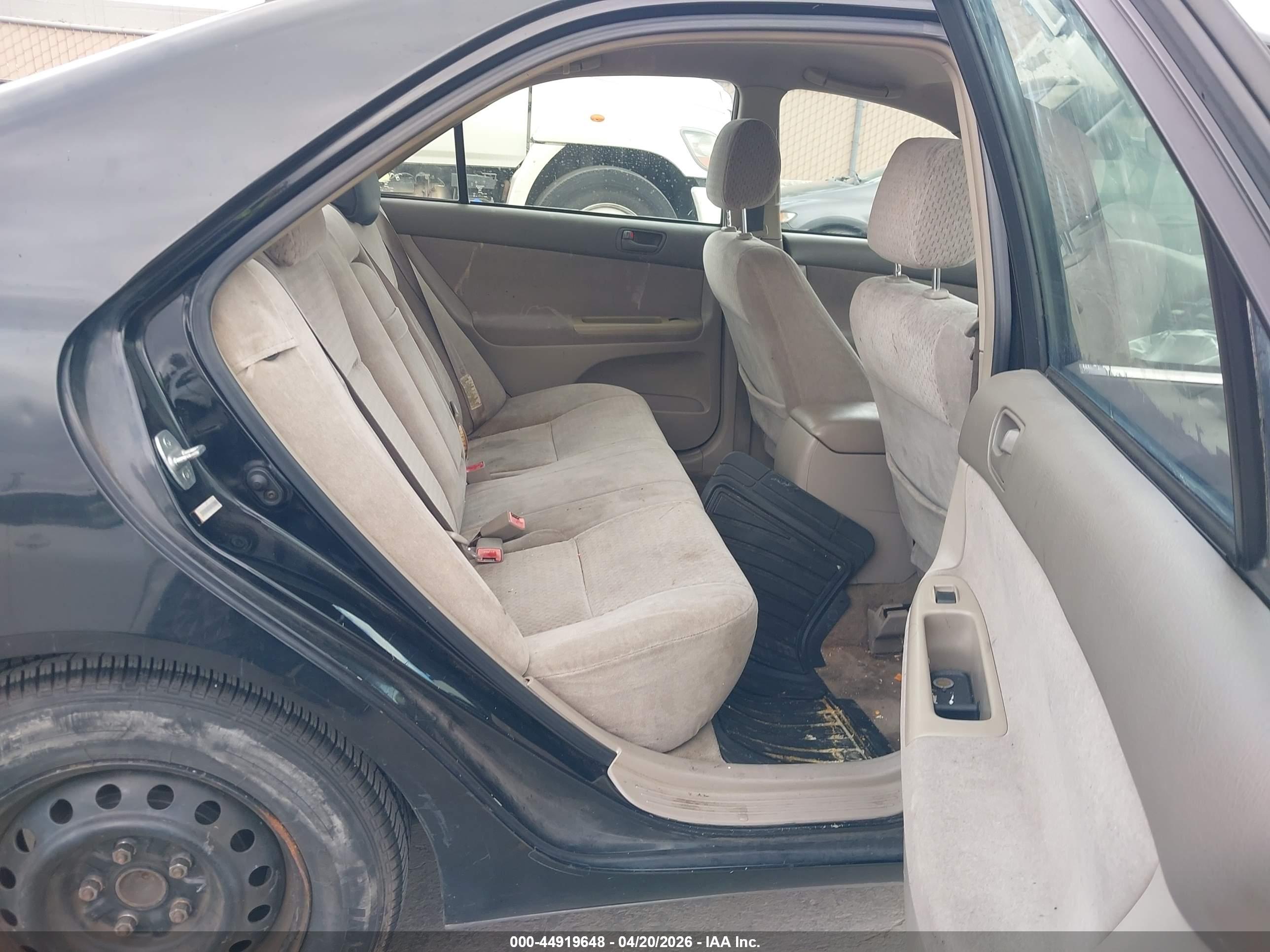 TOYOTA CAMRY image 8