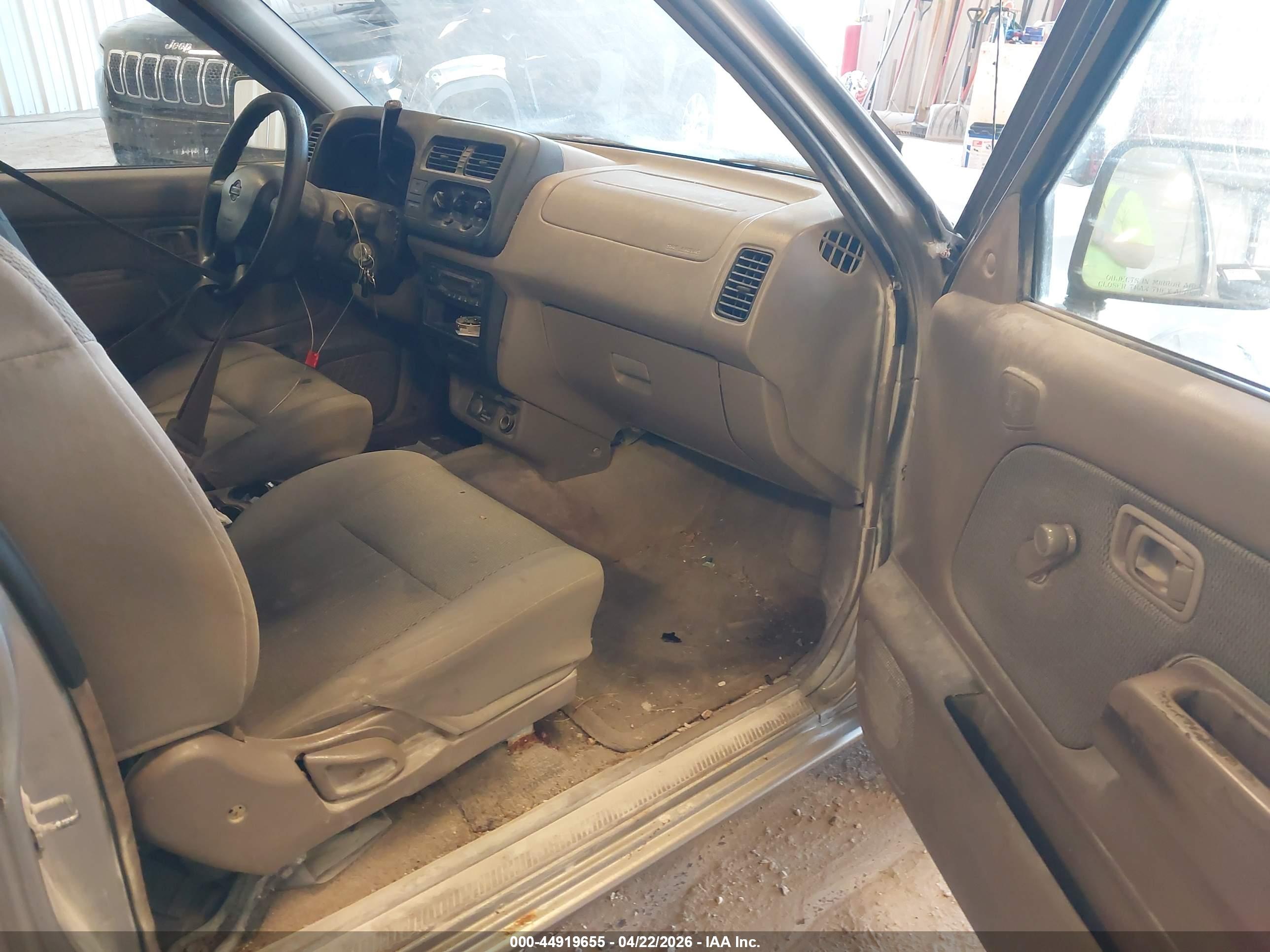 NISSAN FRONTIER image 5