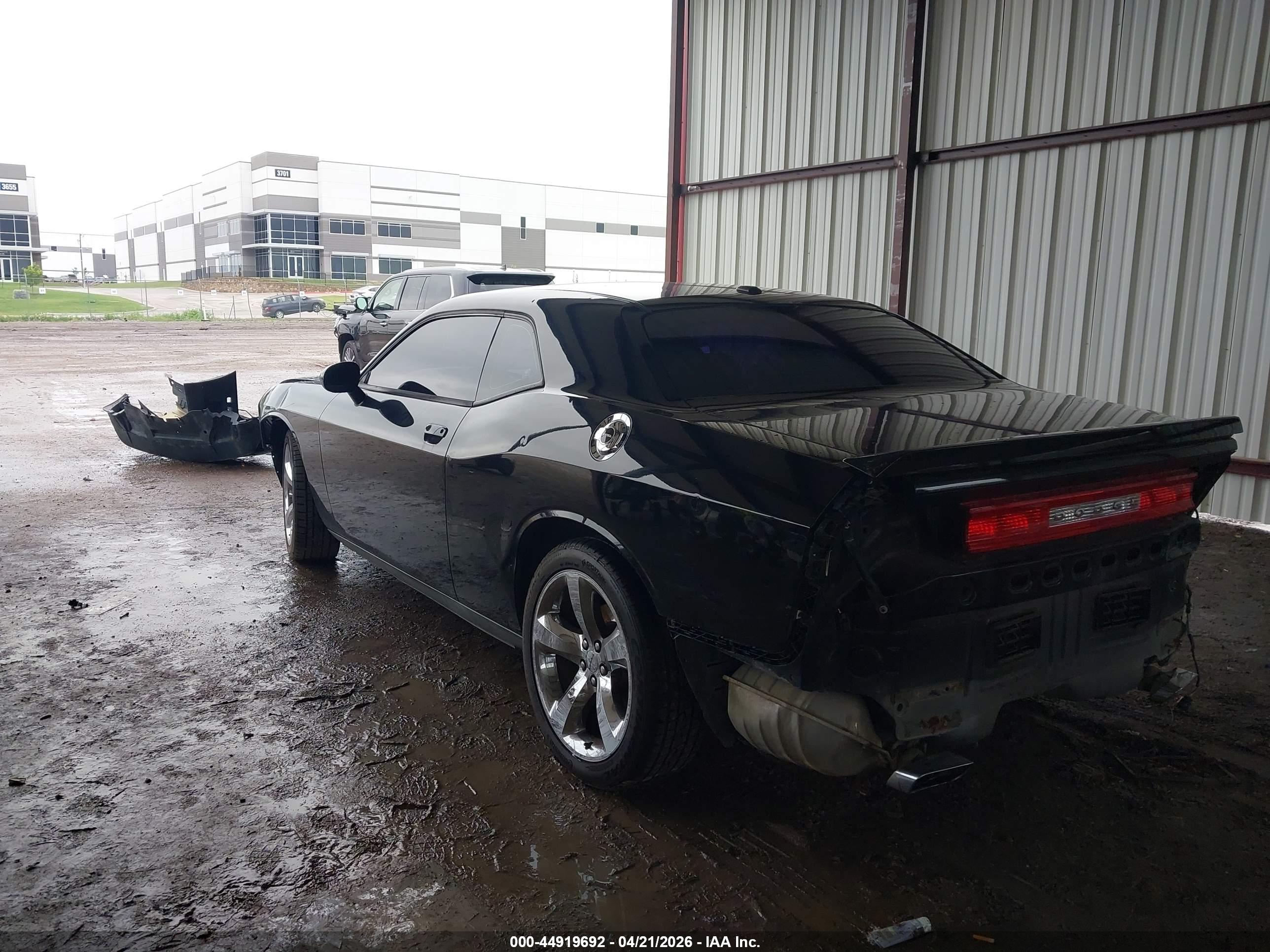 DODGE CHALLENGER image 3