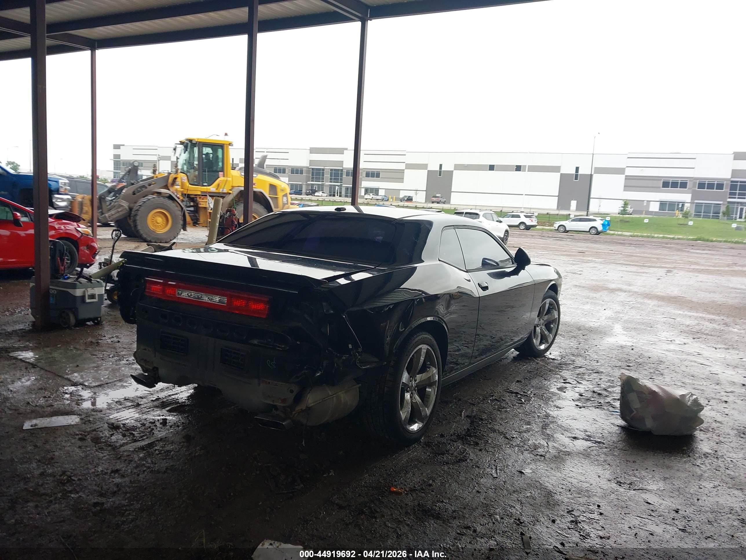 DODGE CHALLENGER image 4