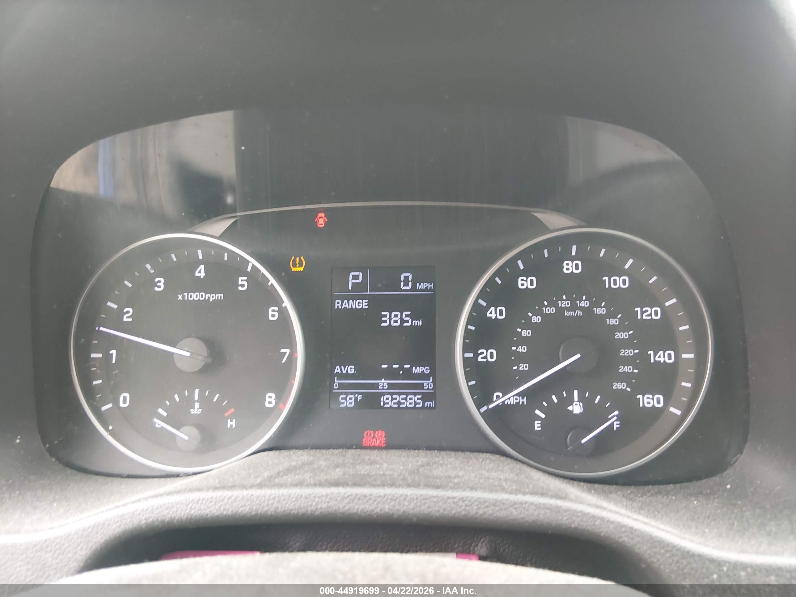 HYUNDAI ELANTRA image 7