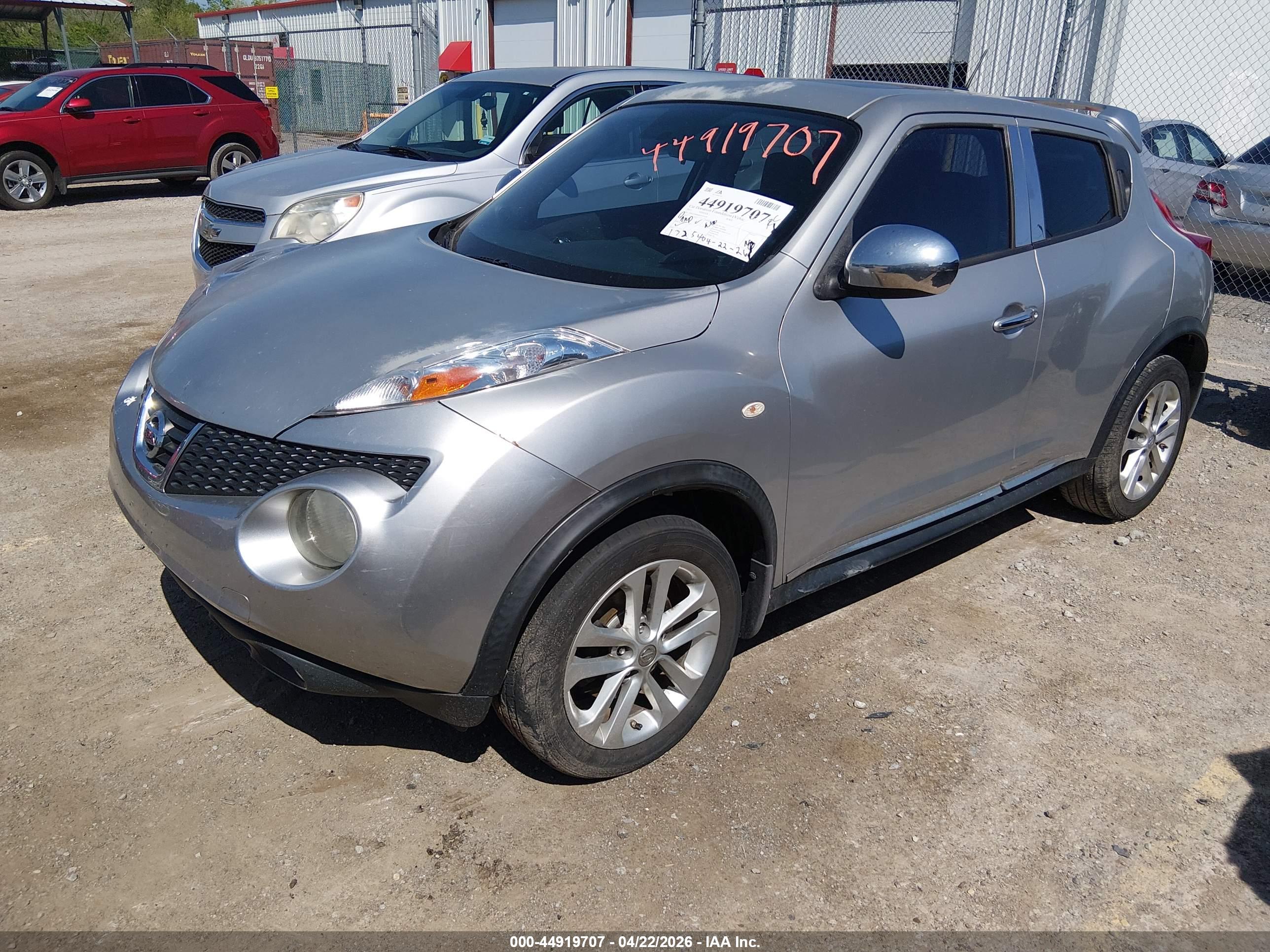 NISSAN JUKE image 2