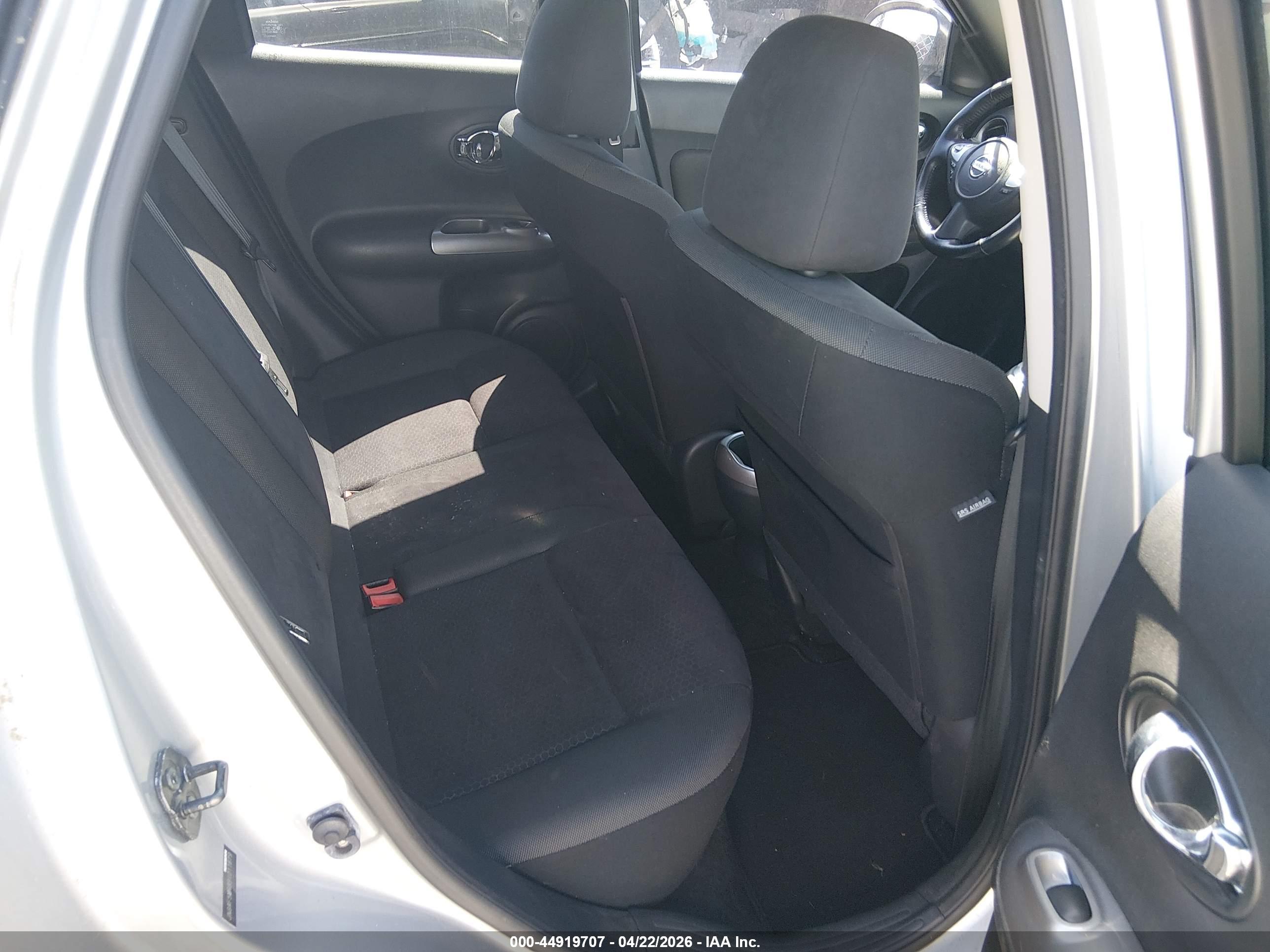NISSAN JUKE image 8