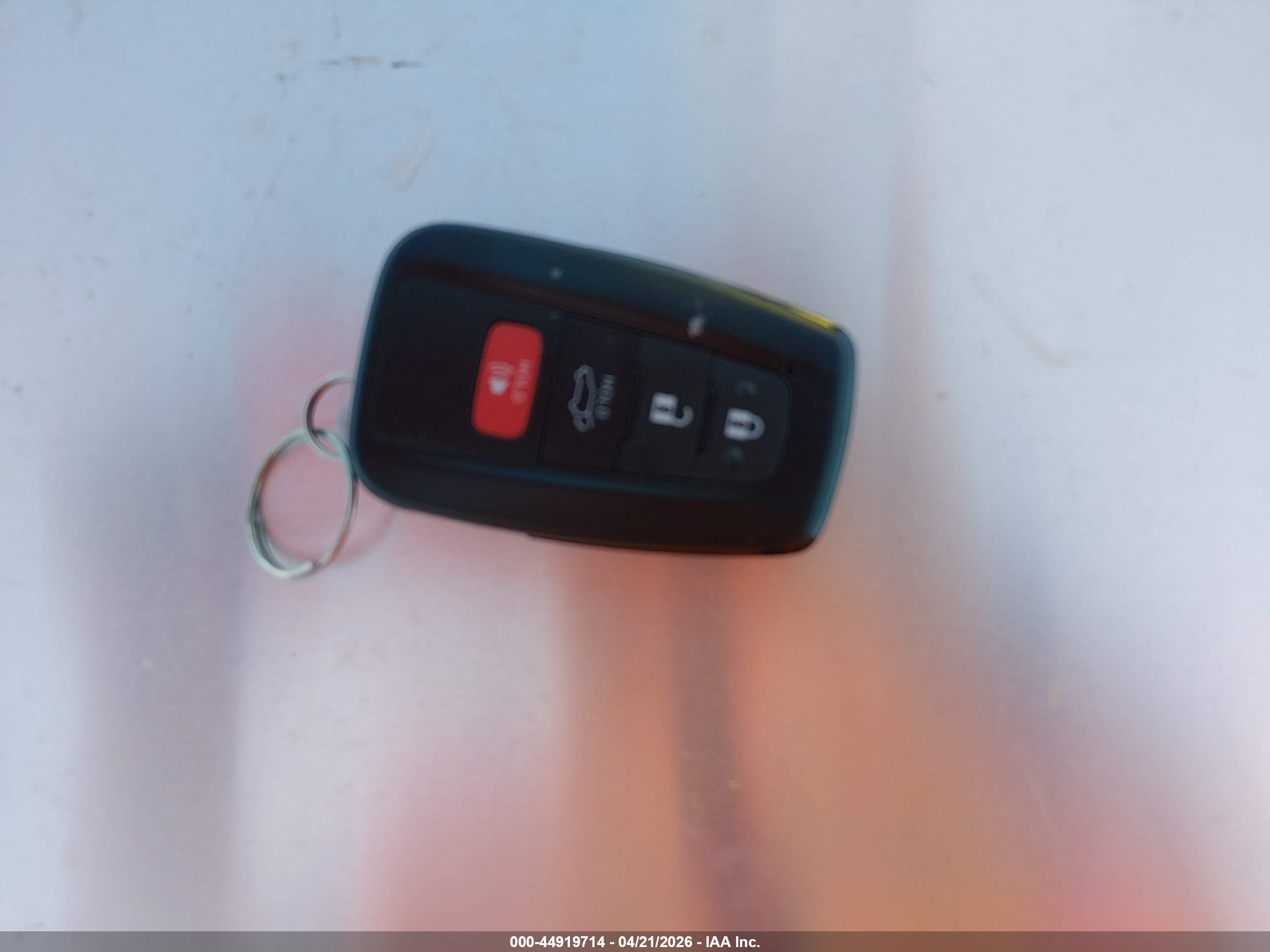 TOYOTA RAV4 image 11