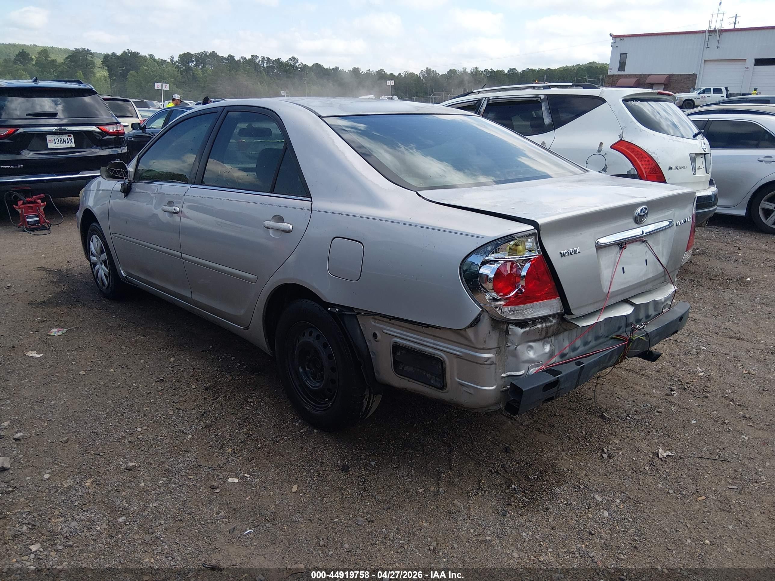 TOYOTA CAMRY image 3