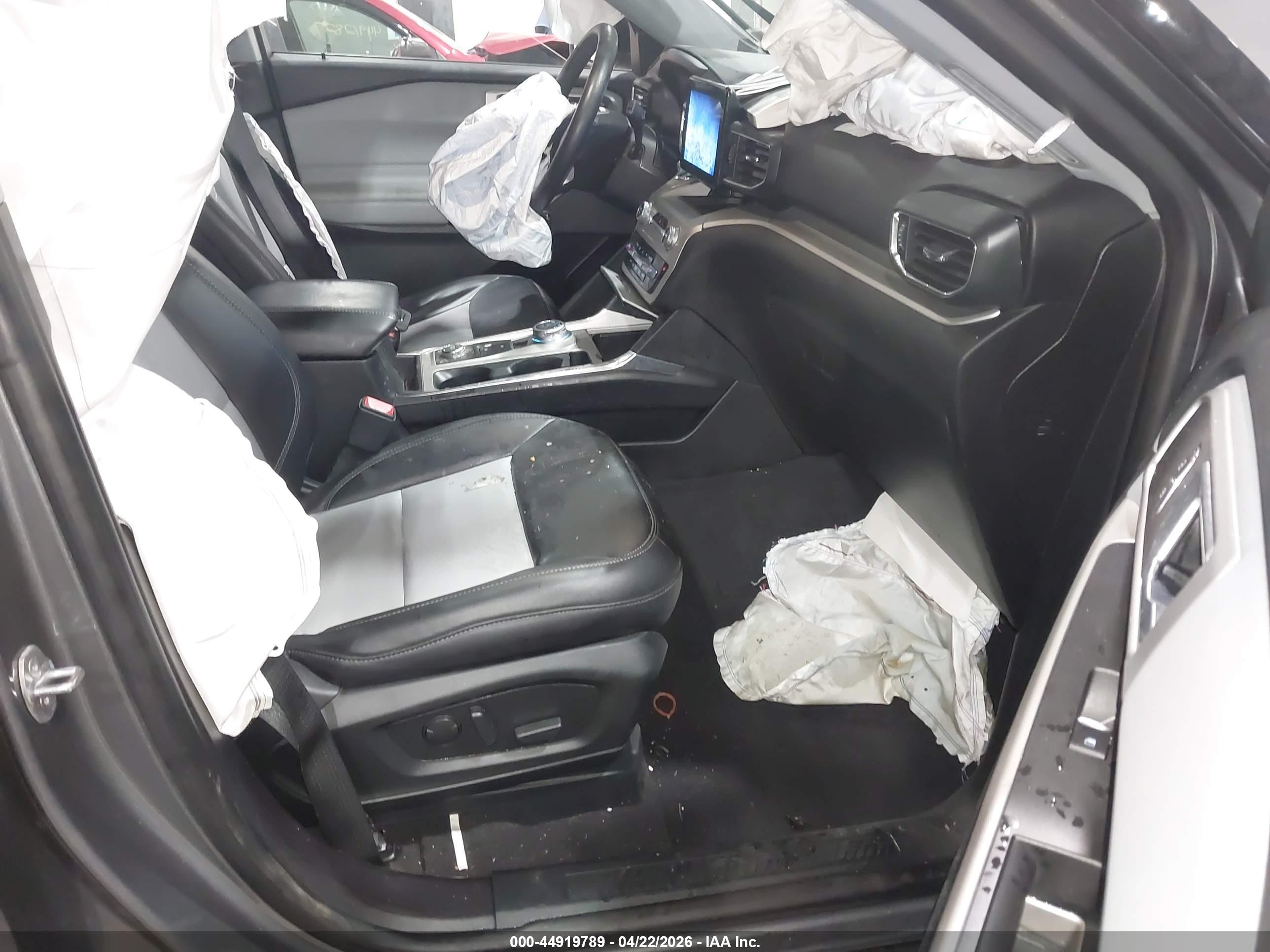 FORD EXPLORER image 5