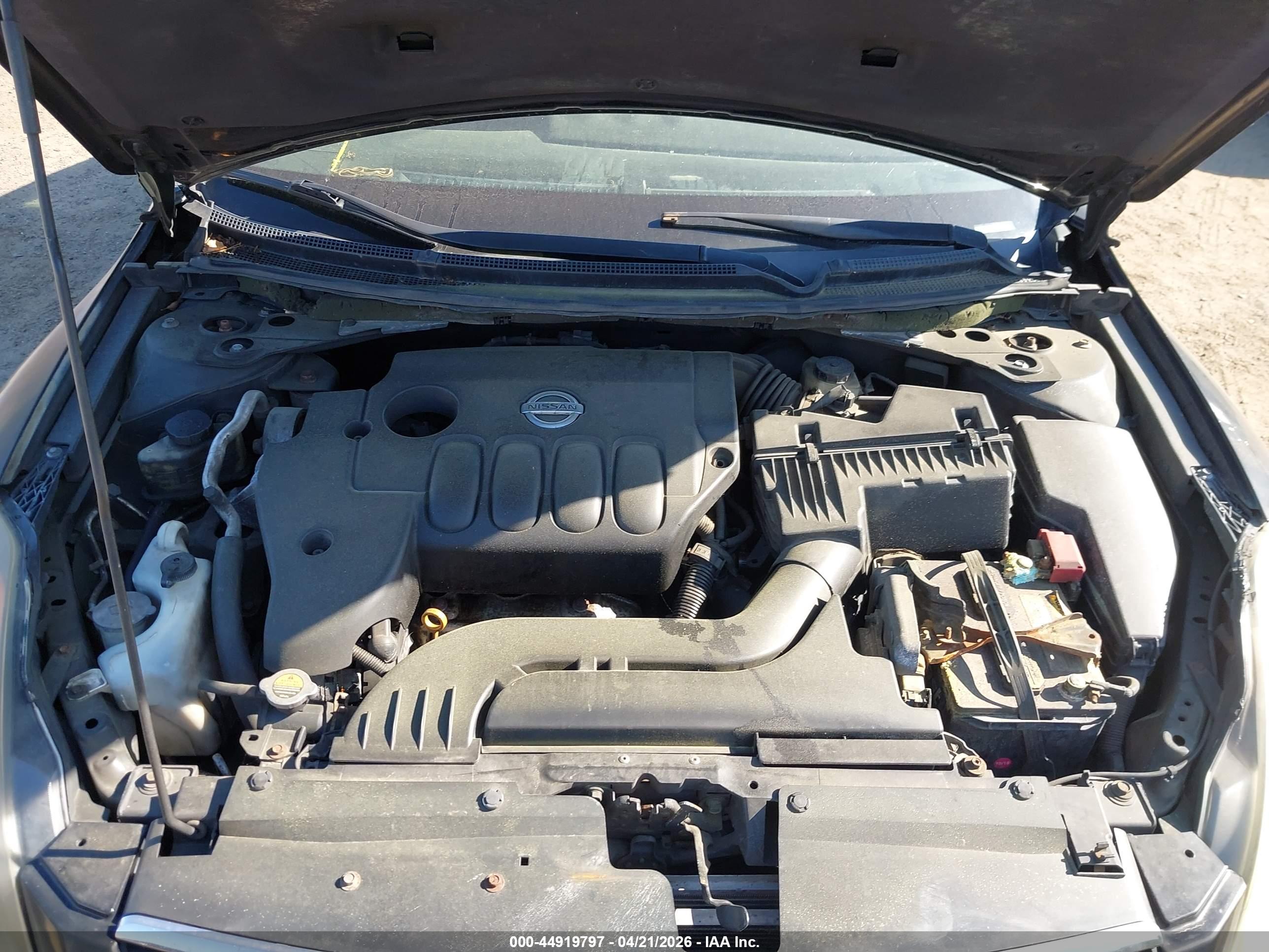 NISSAN ALTIMA image 10