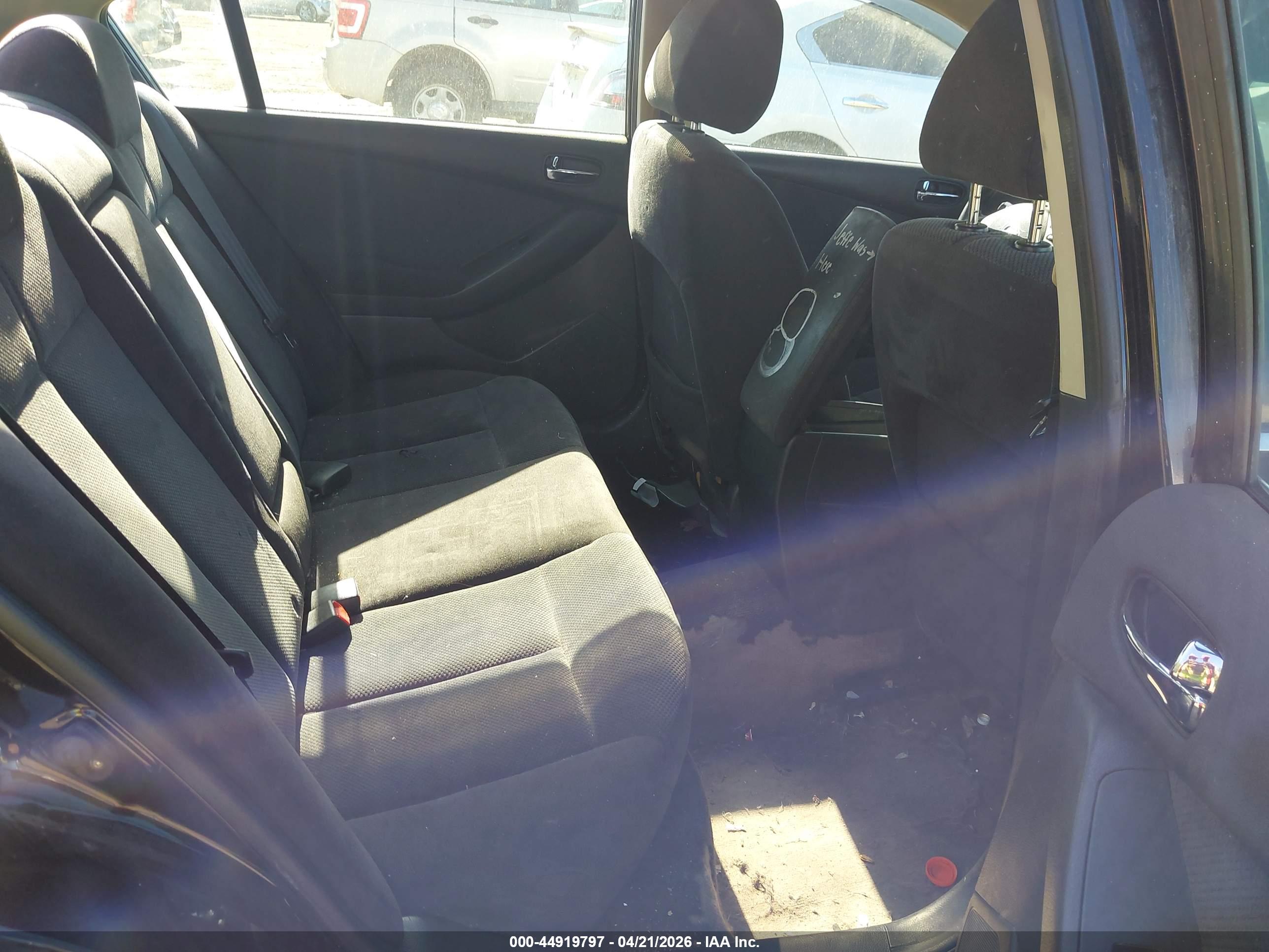 NISSAN ALTIMA image 8