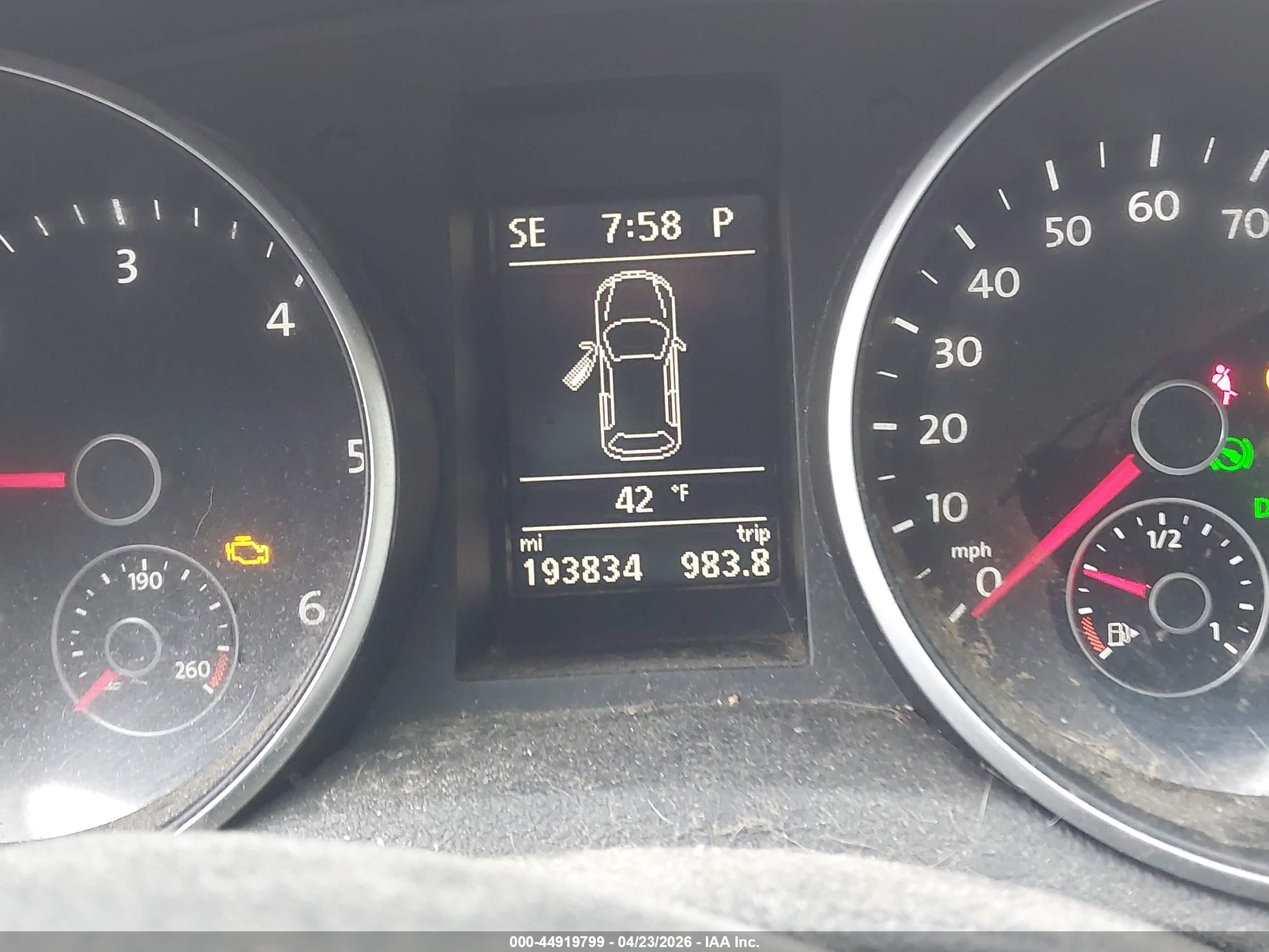 VOLKSWAGEN JETTA image 7
