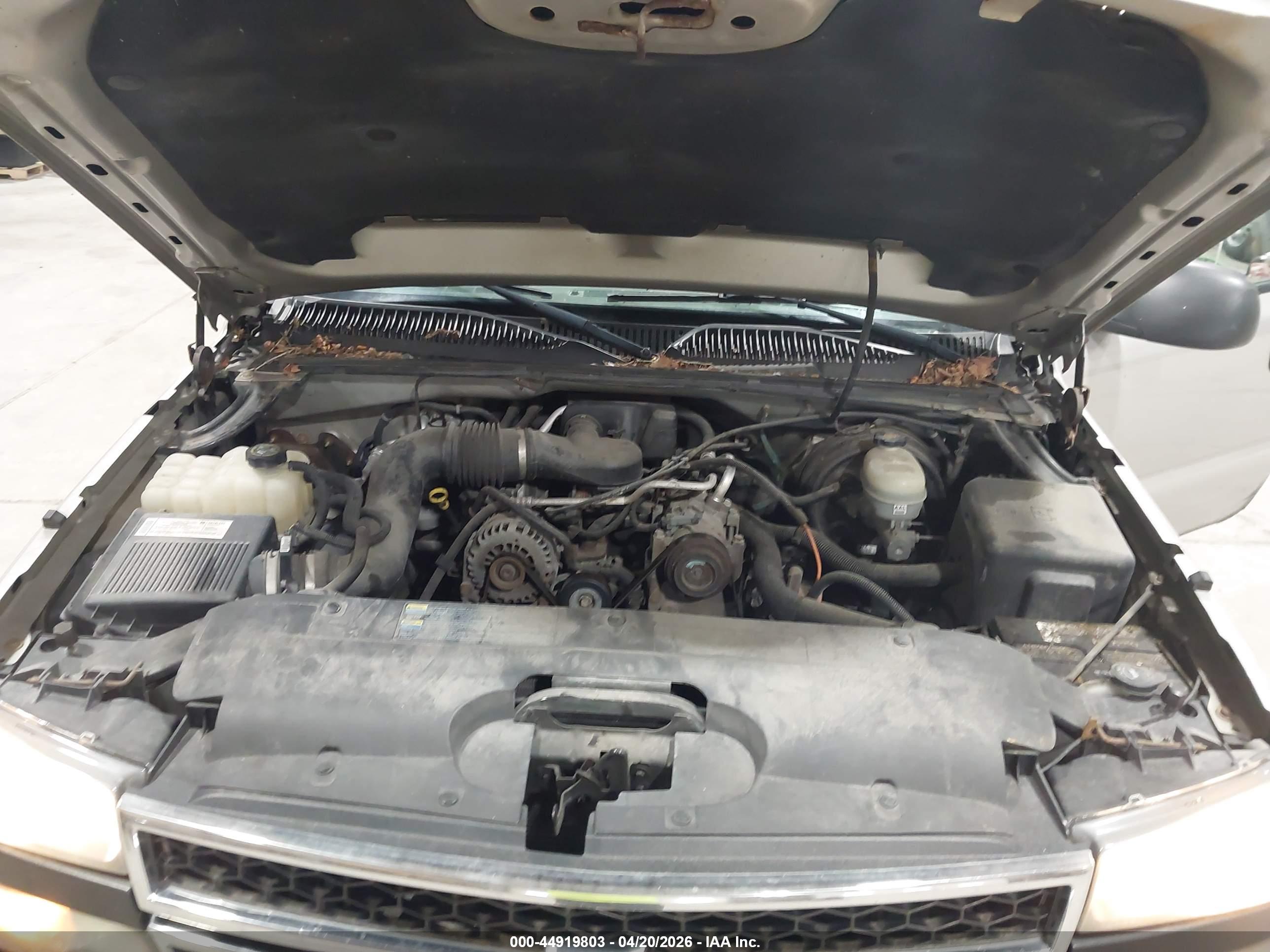 CHEVROLET SILVERADO image 10