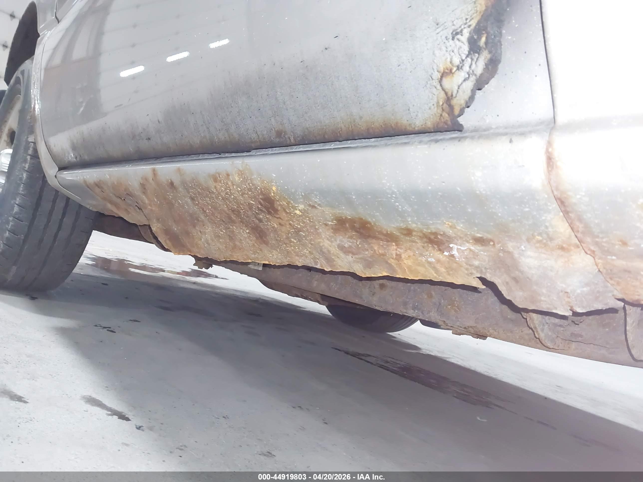 CHEVROLET SILVERADO image 6