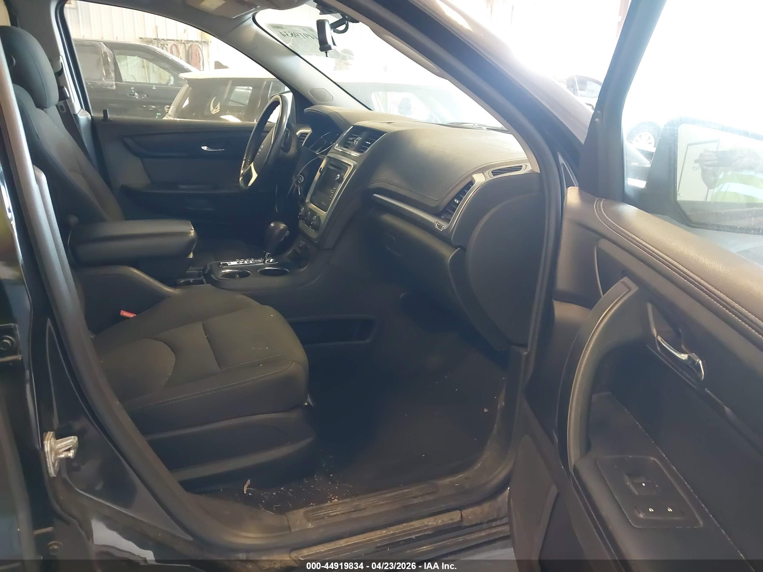 GMC ACADIA image 5