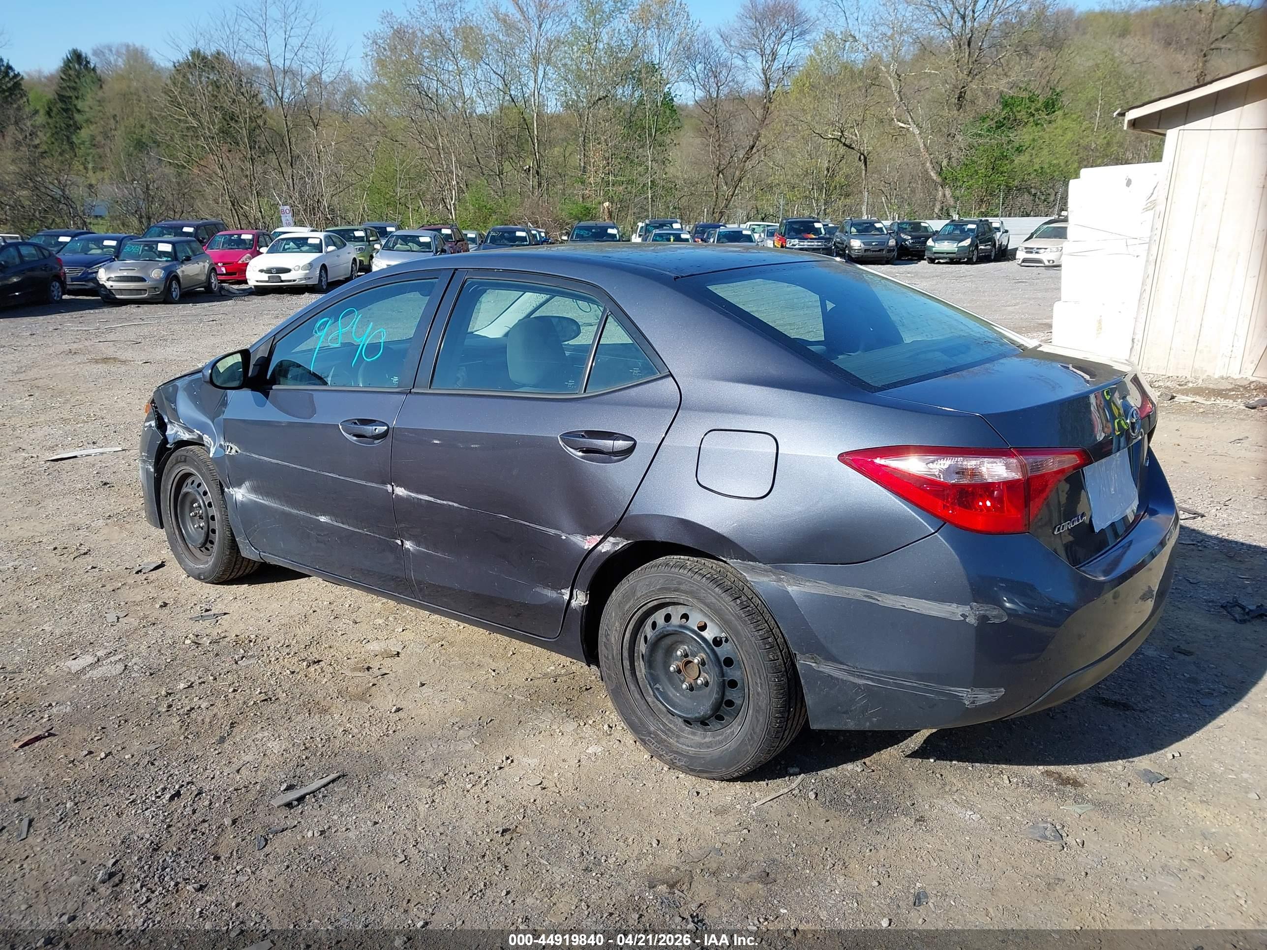 TOYOTA COROLLA image 3