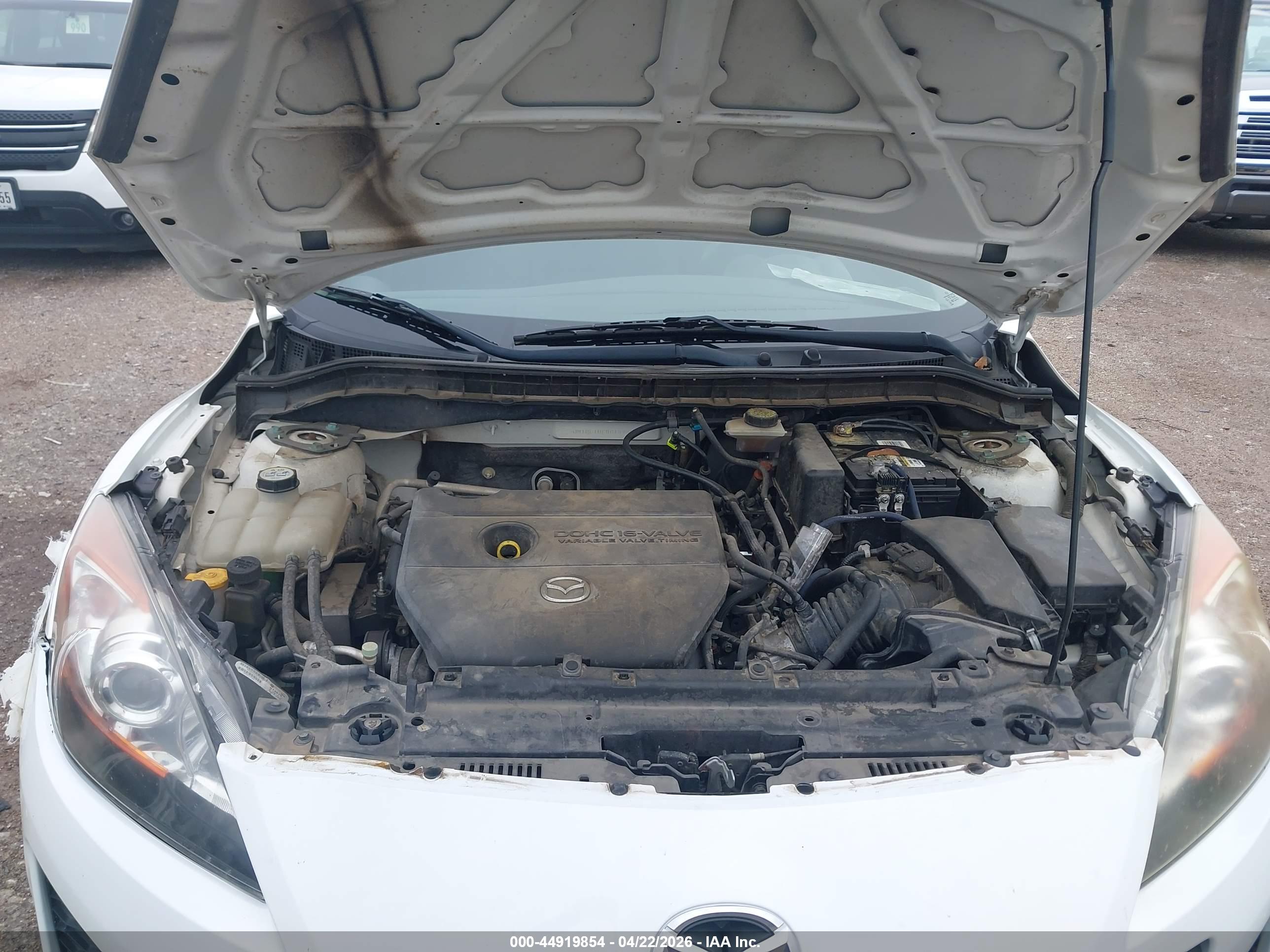 MAZDA MAZDA3 image 10
