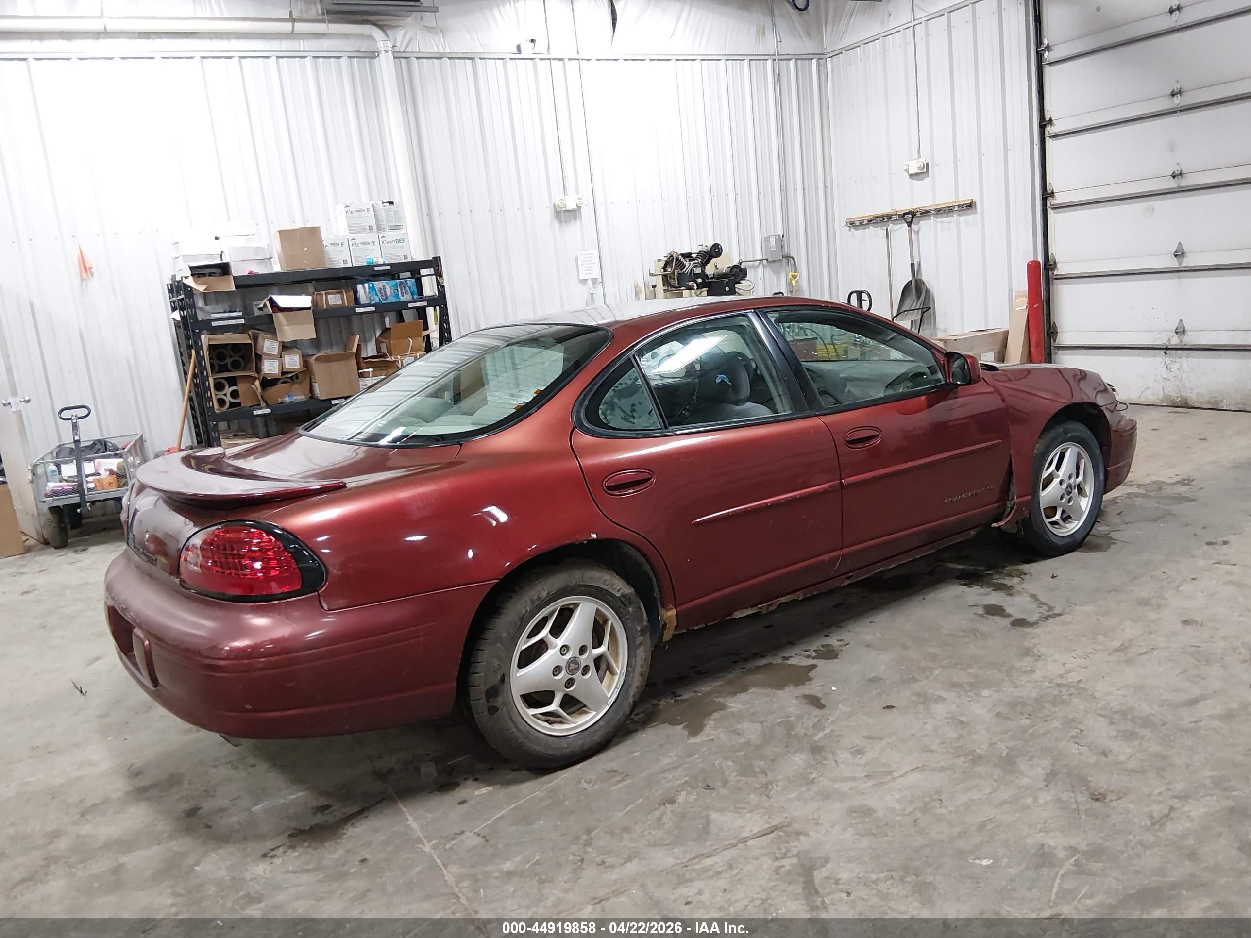 PONTIAC GRAND image 4