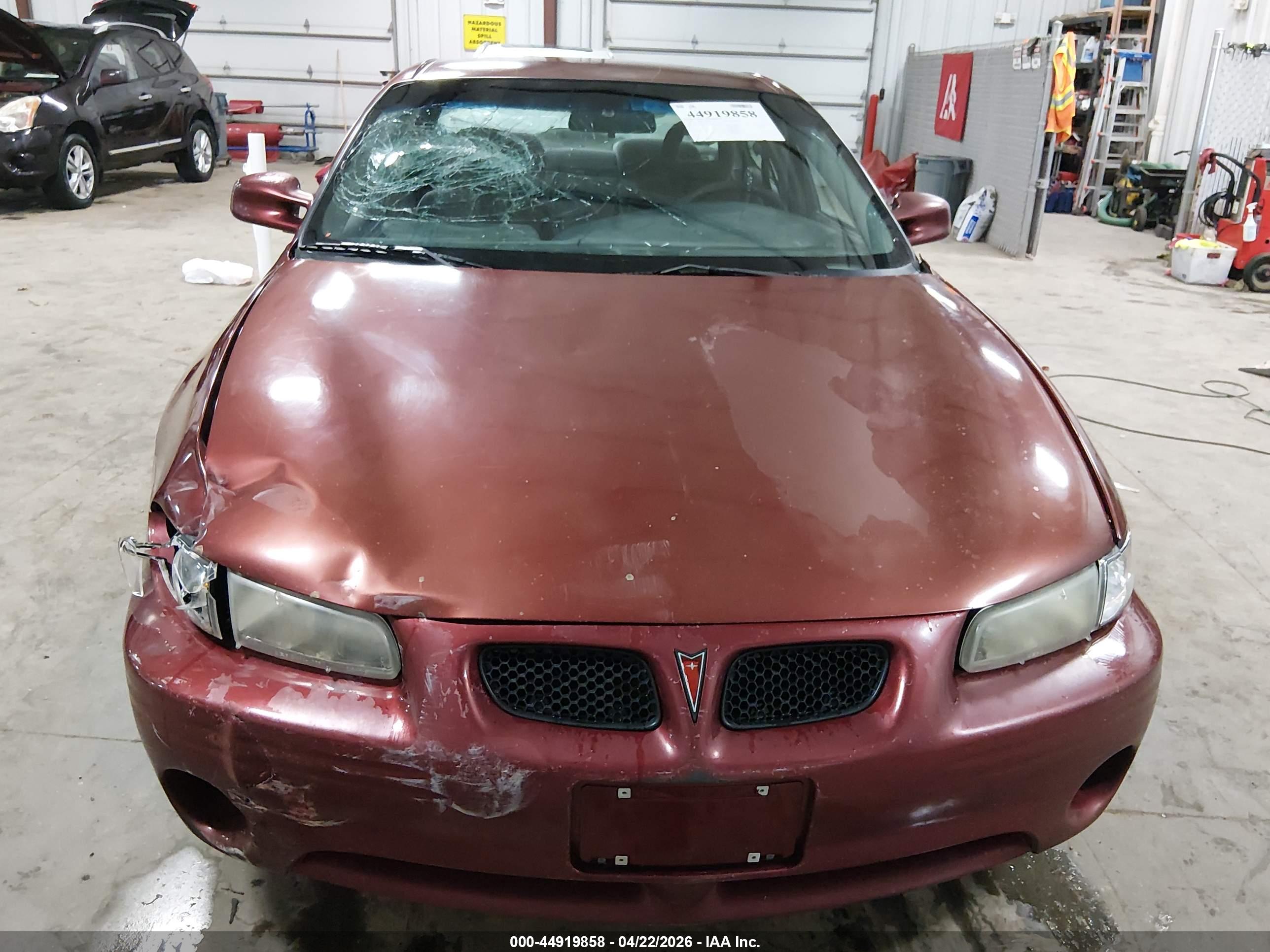 PONTIAC GRAND image 6