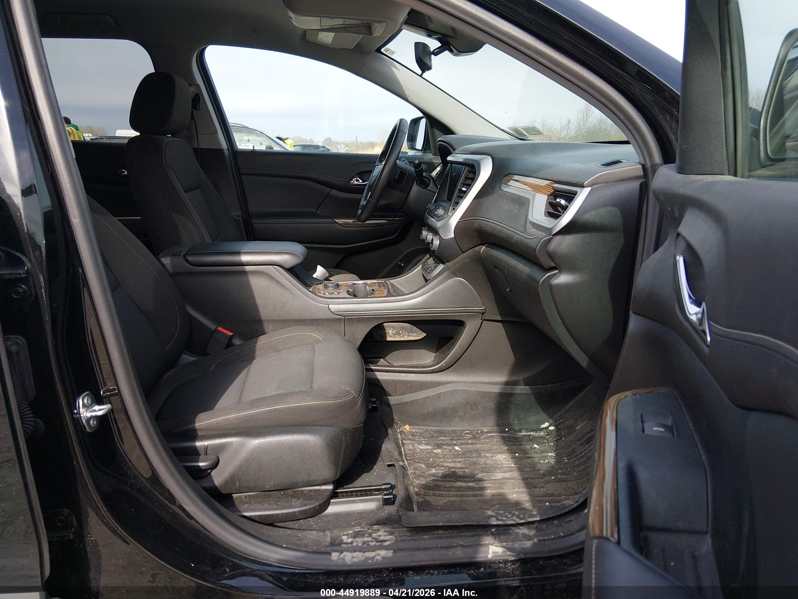 GMC ACADIA image 5