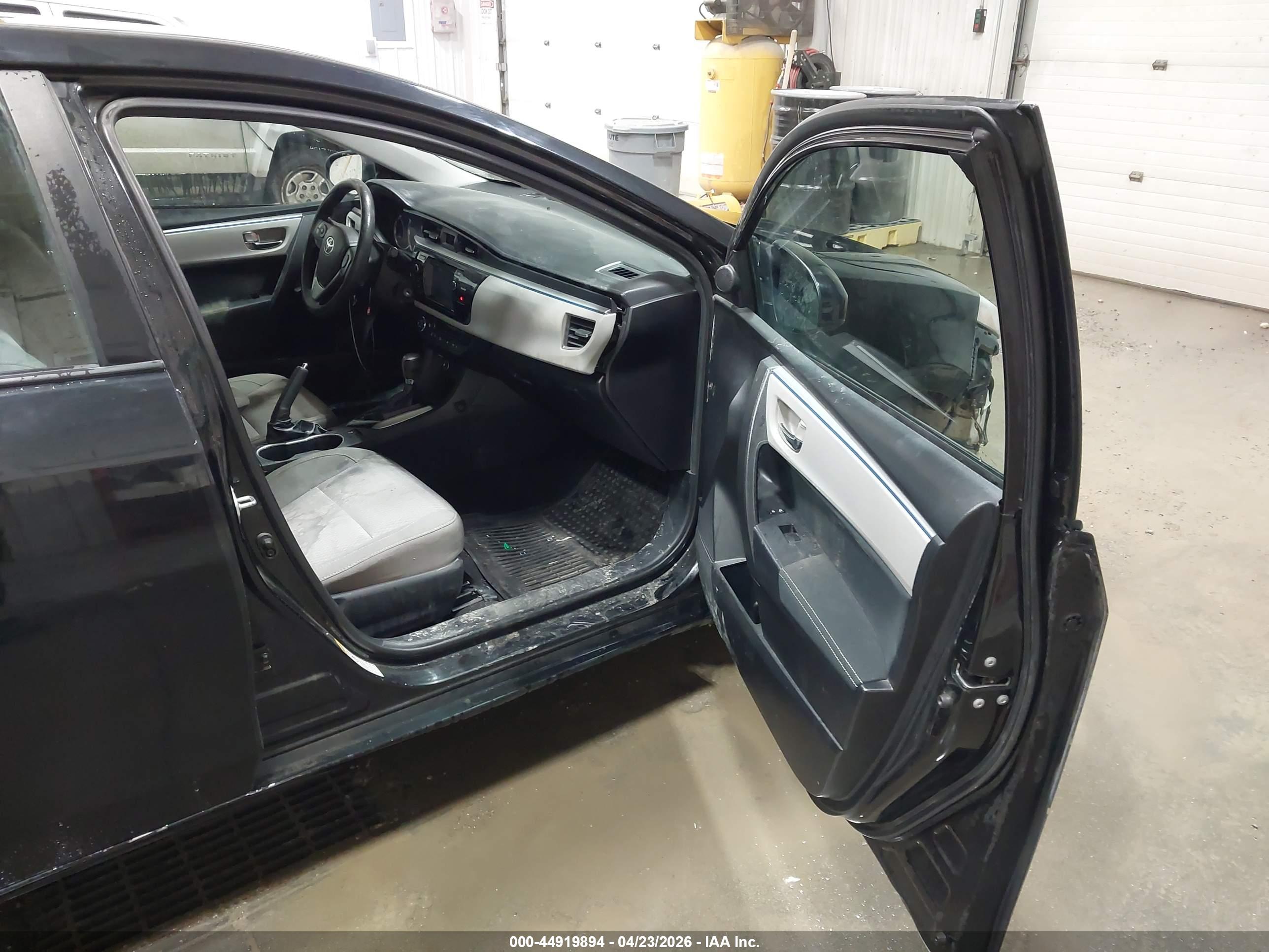 TOYOTA COROLLA image 5