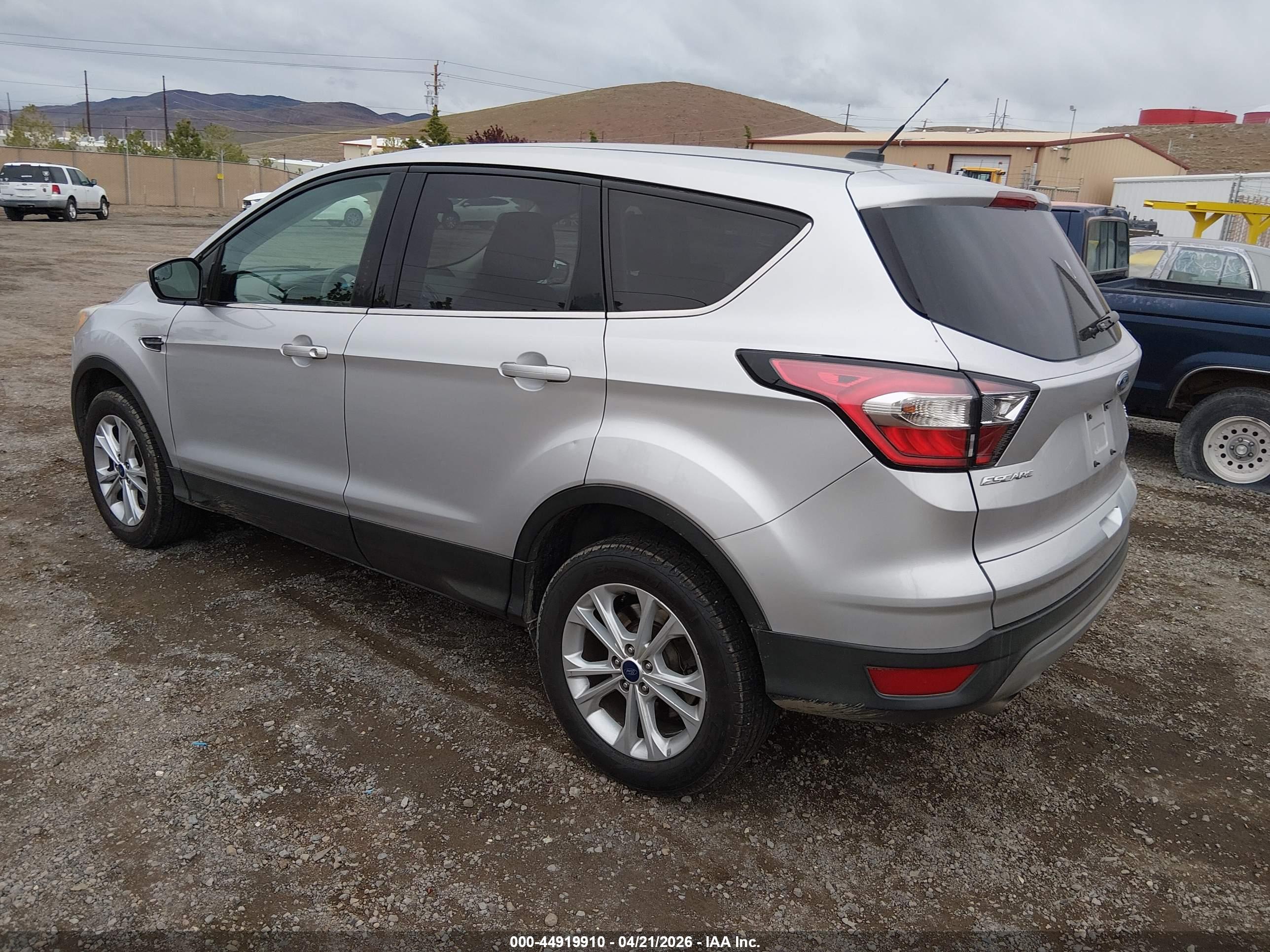 FORD ESCAPE image 3