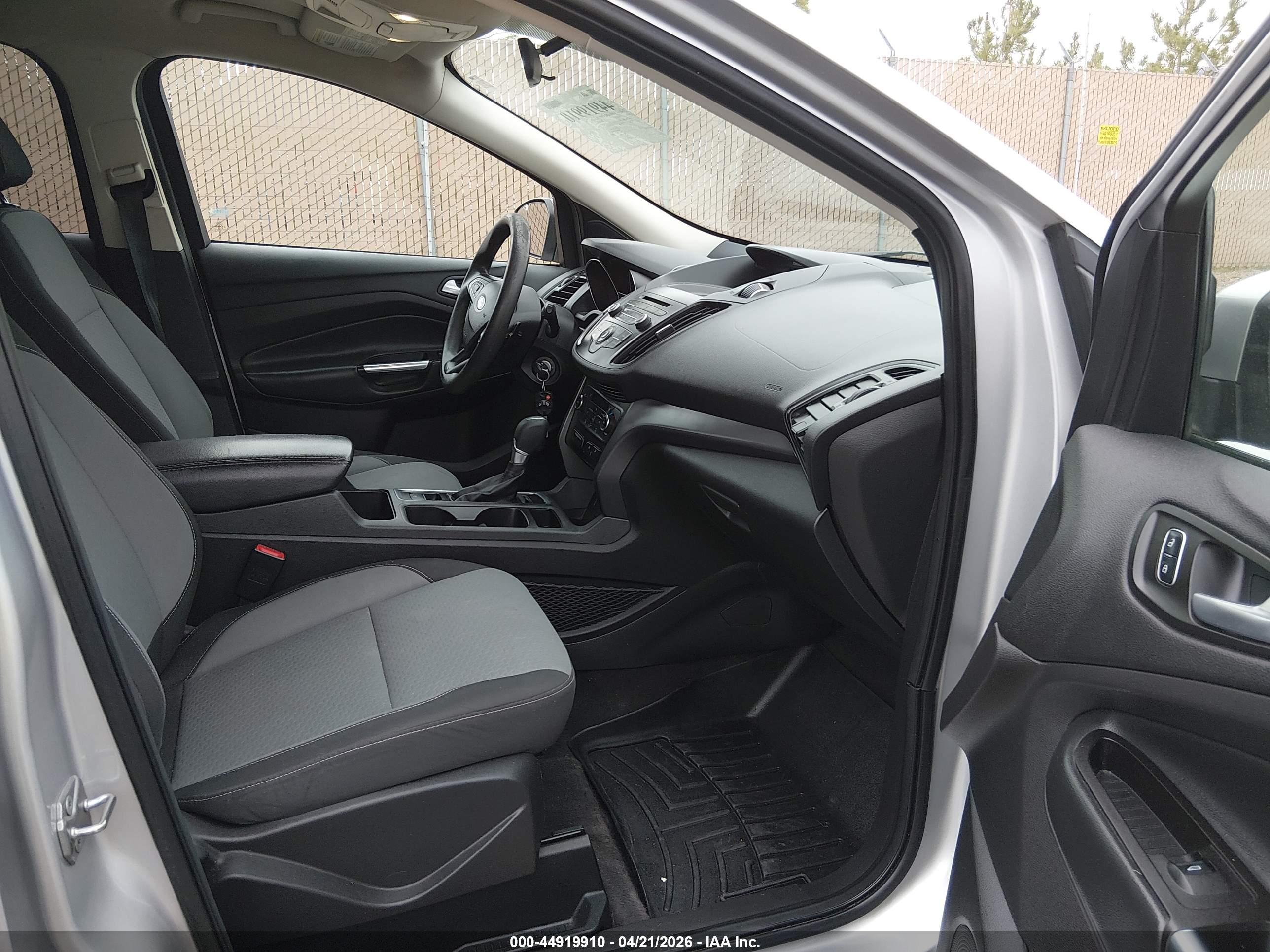 FORD ESCAPE image 5