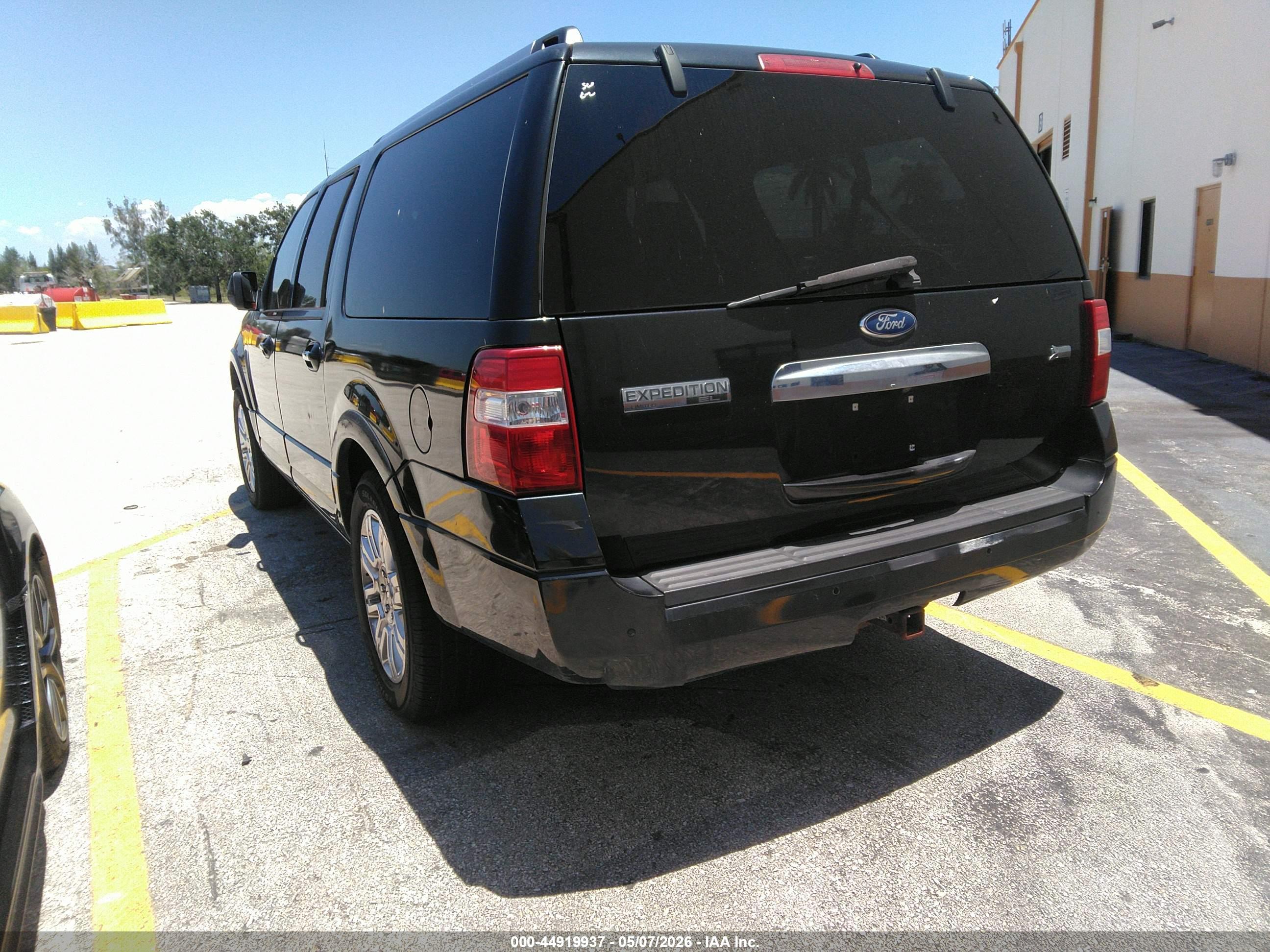 FORD EXPEDITION image 3
