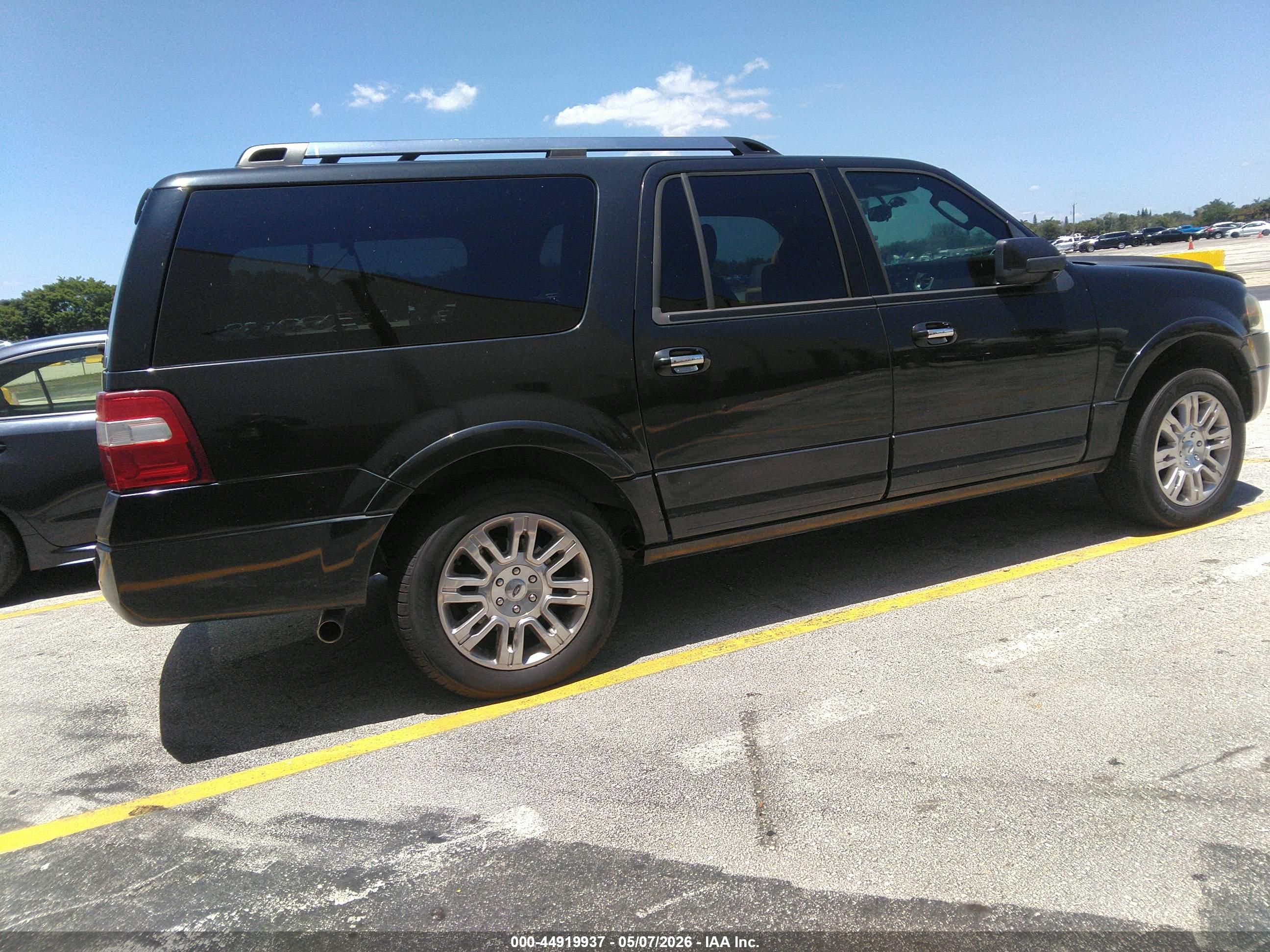 FORD EXPEDITION image 4