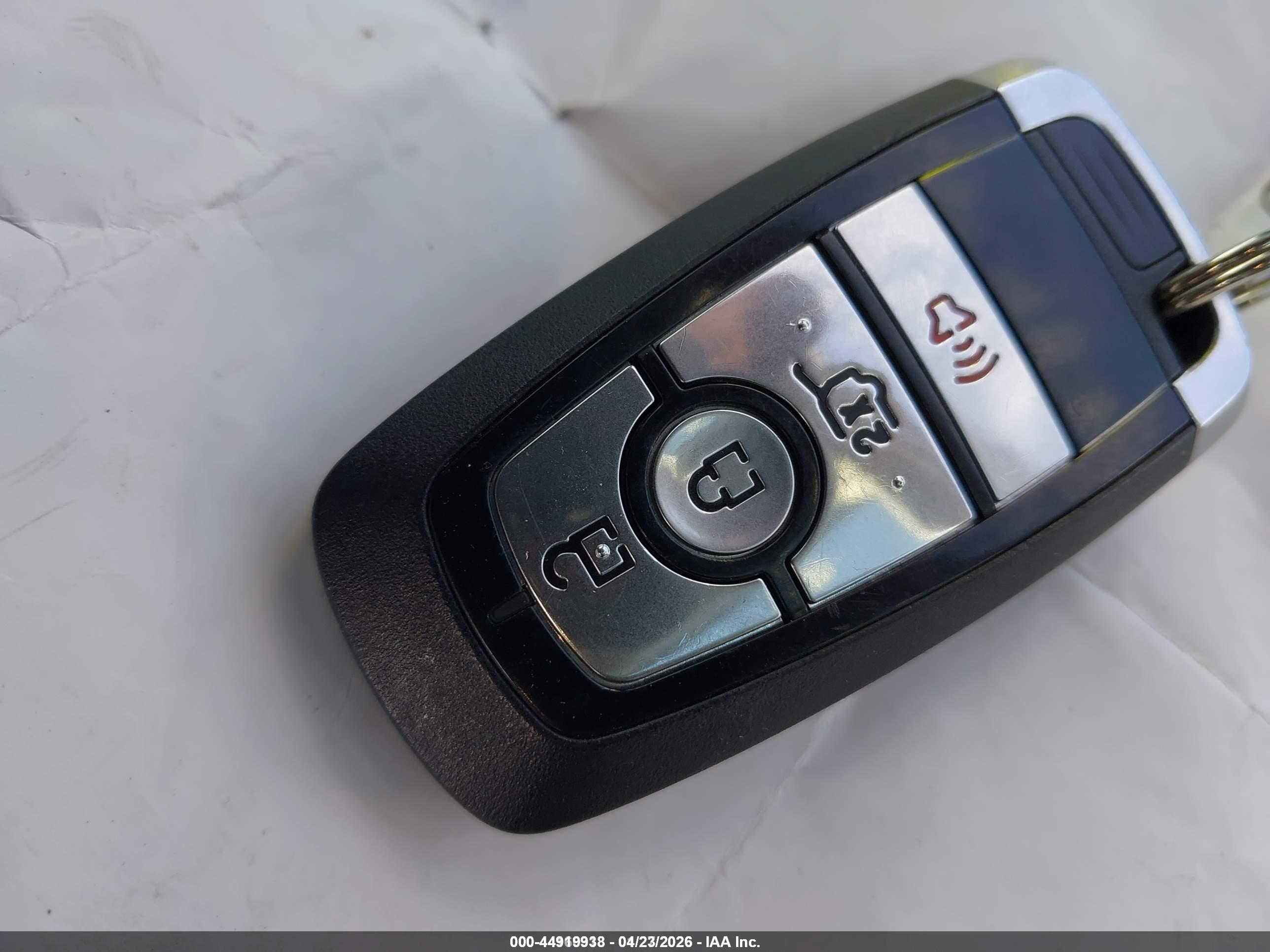 FORD EXPLORER image 11