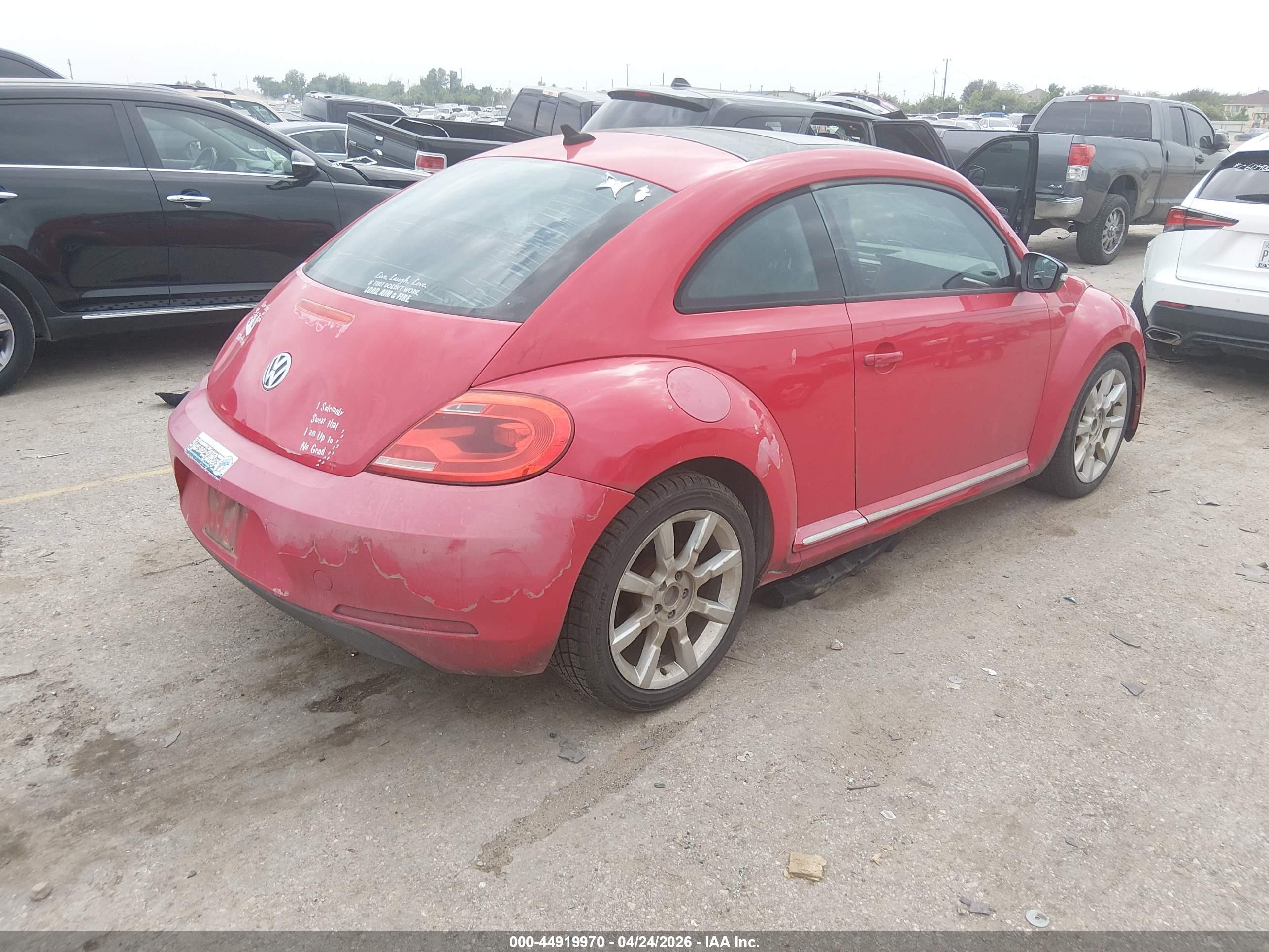 VOLKSWAGEN BEETLE image 4