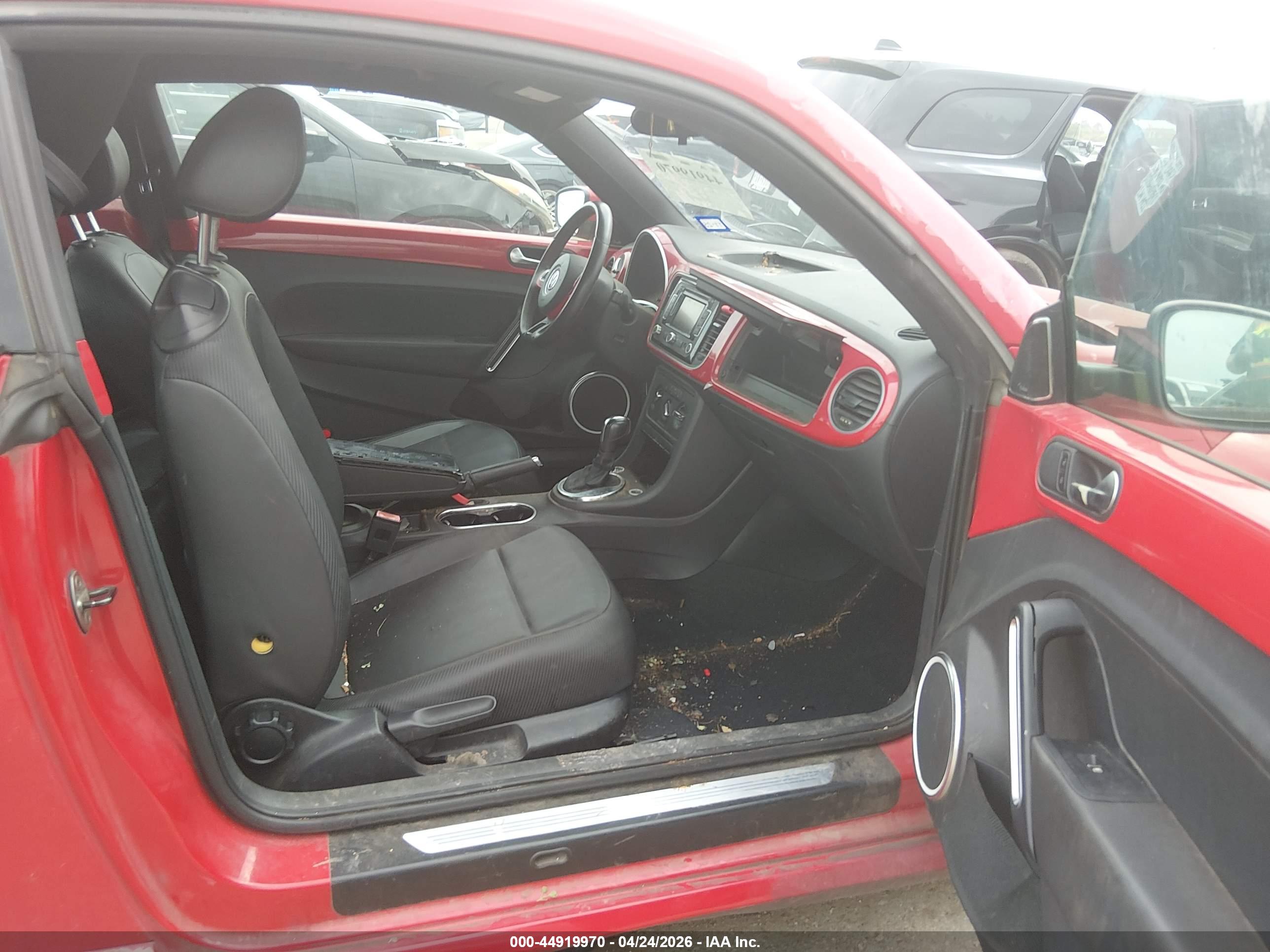 VOLKSWAGEN BEETLE image 5