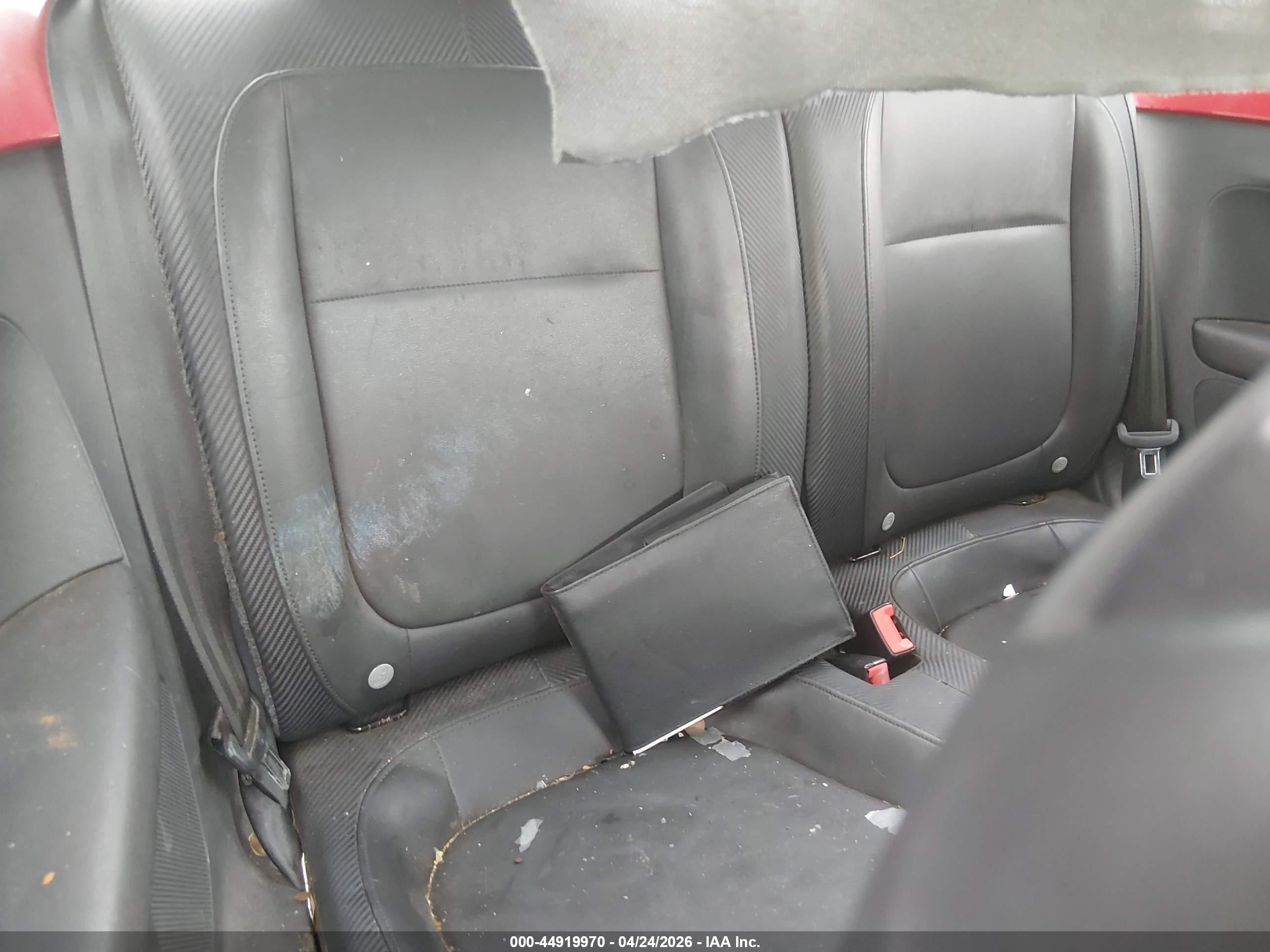 VOLKSWAGEN BEETLE image 8