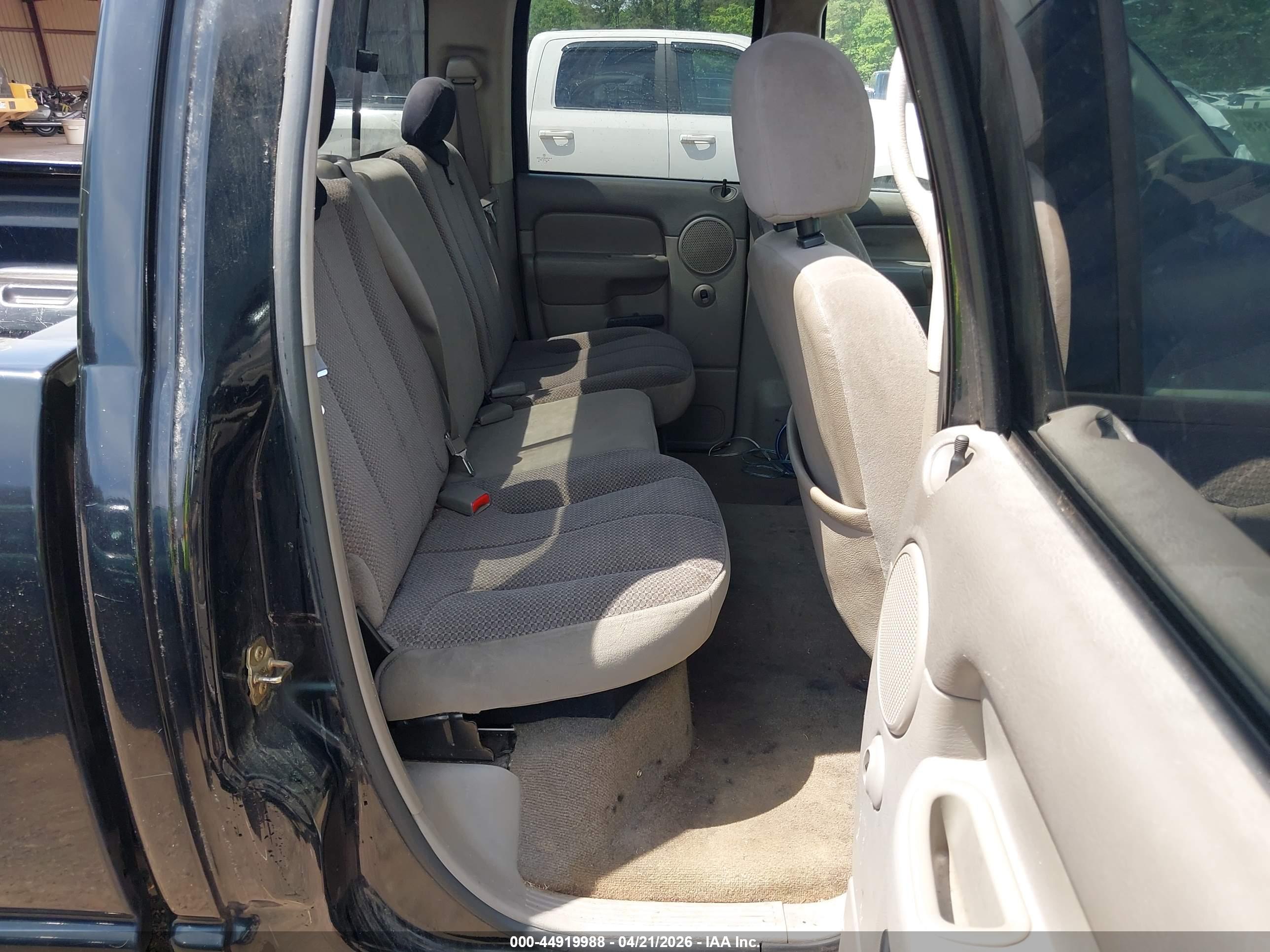 DODGE RAM image 8