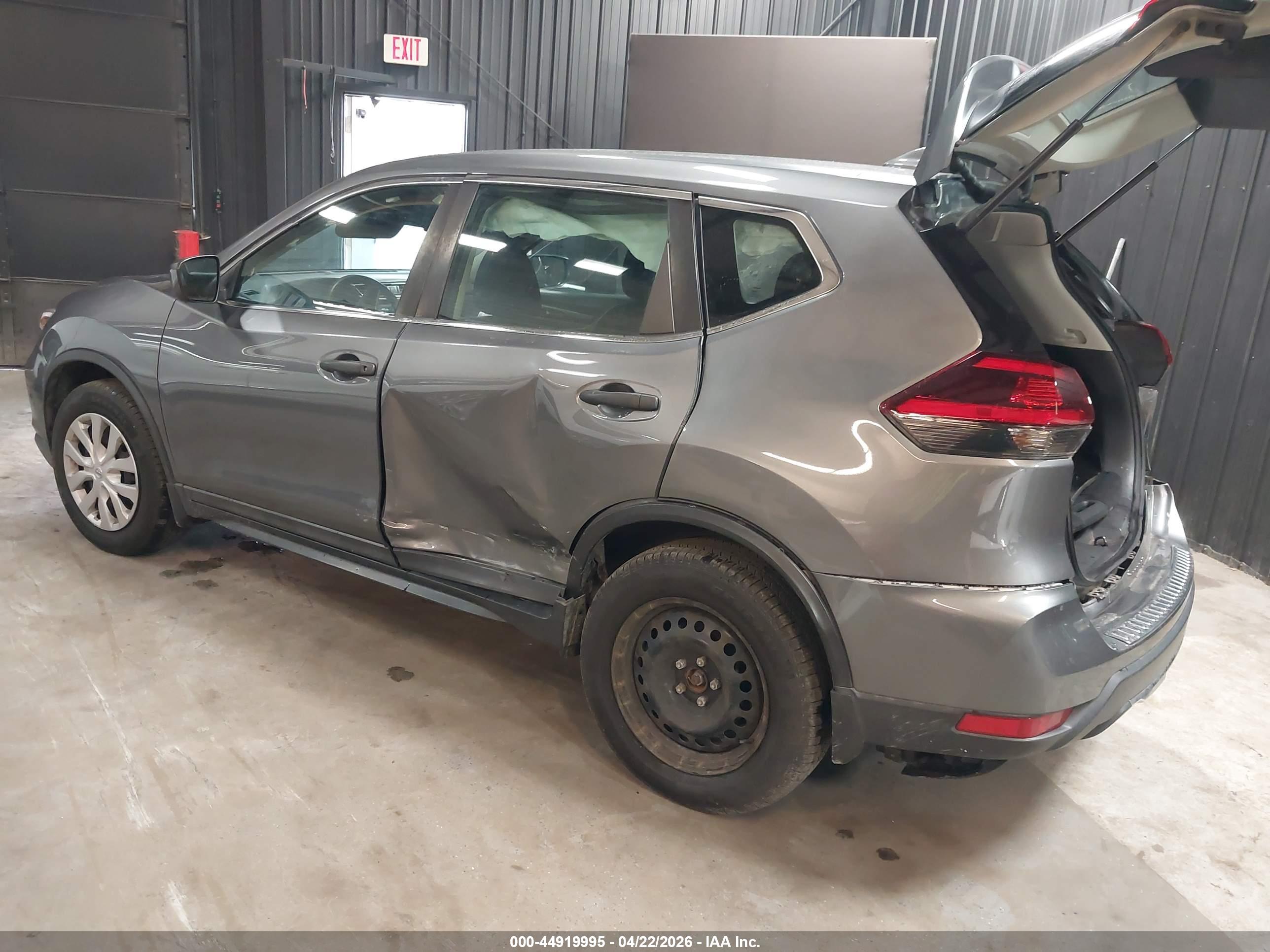 NISSAN ROGUE image 3