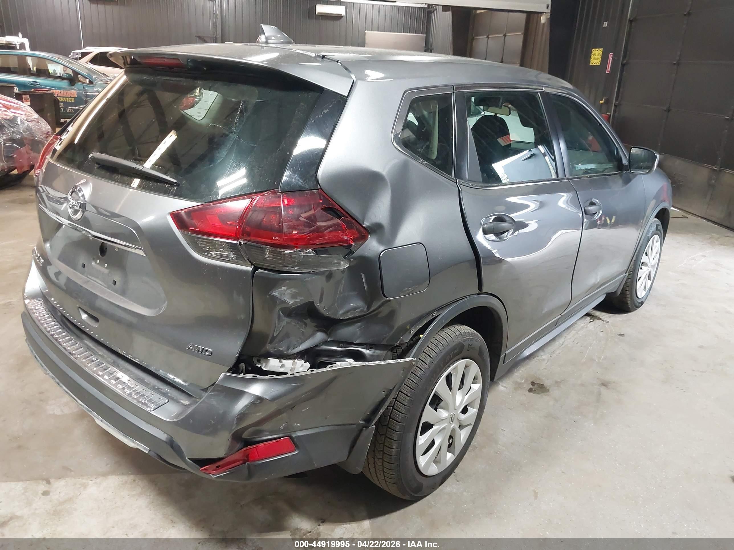 NISSAN ROGUE image 4