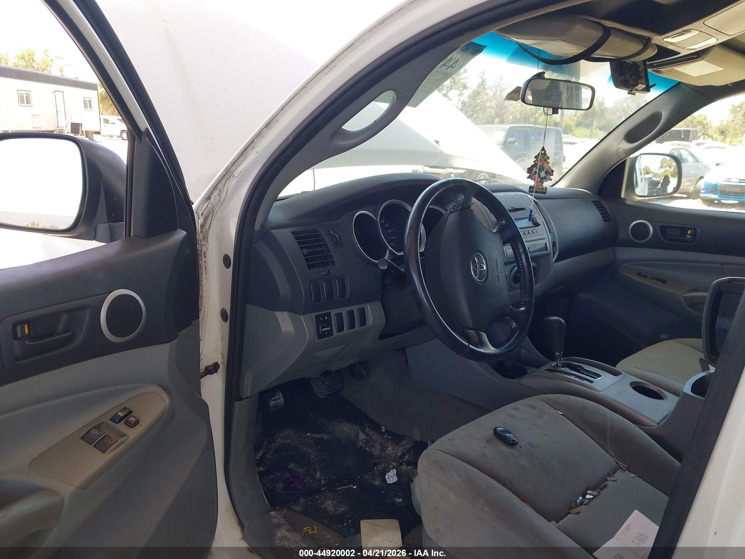TOYOTA TACOMA image 5