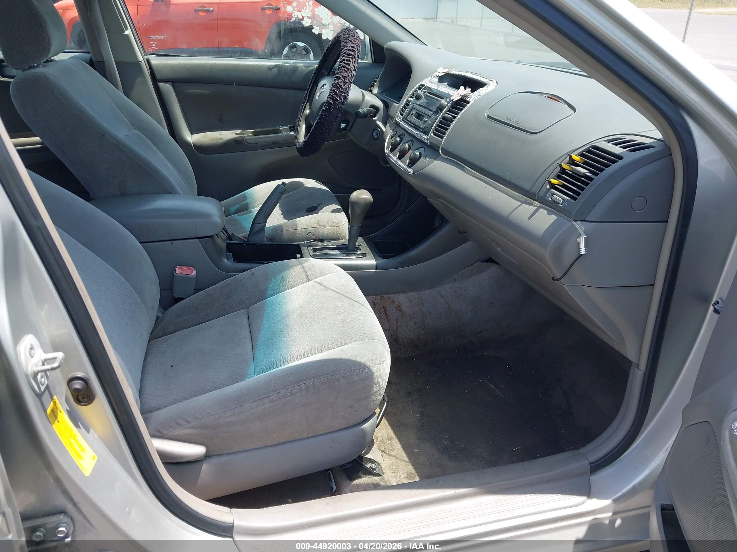 TOYOTA CAMRY image 5