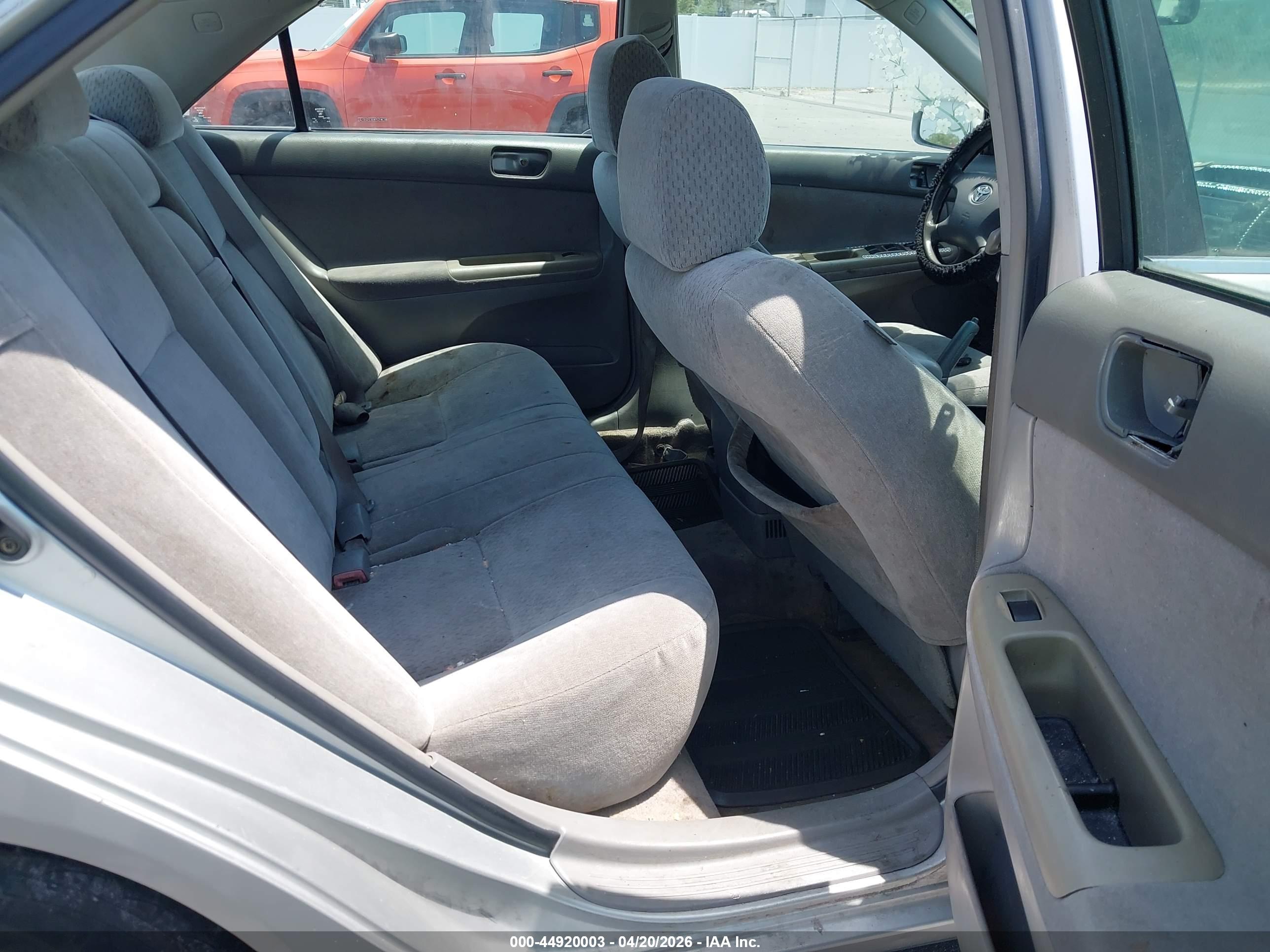 TOYOTA CAMRY image 8