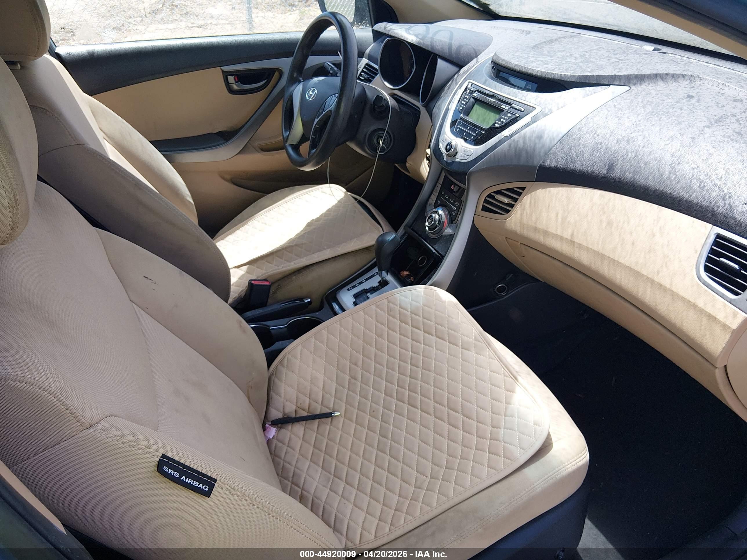 HYUNDAI ELANTRA image 5