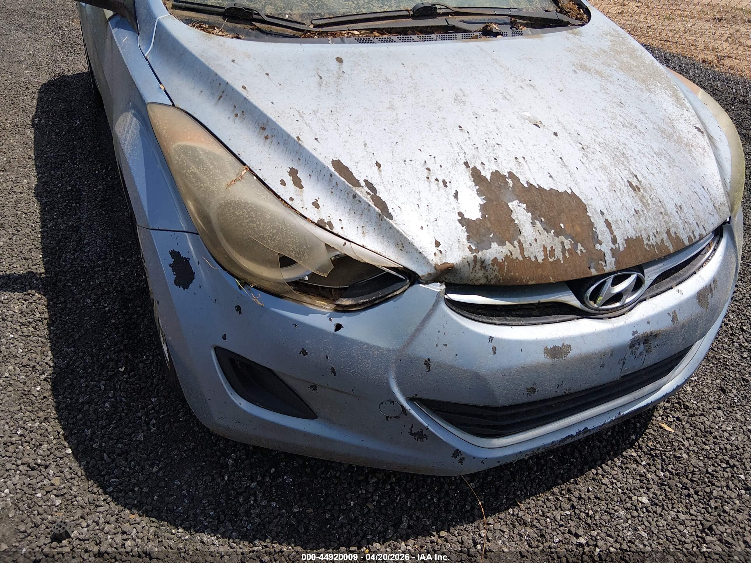HYUNDAI ELANTRA image 6