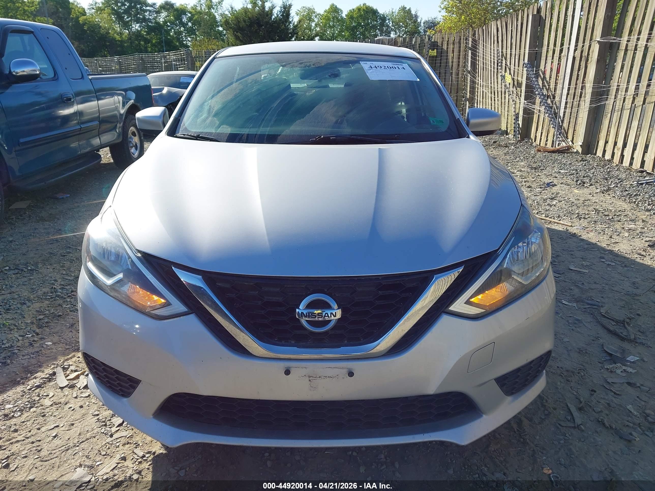 NISSAN SENTRA image 6
