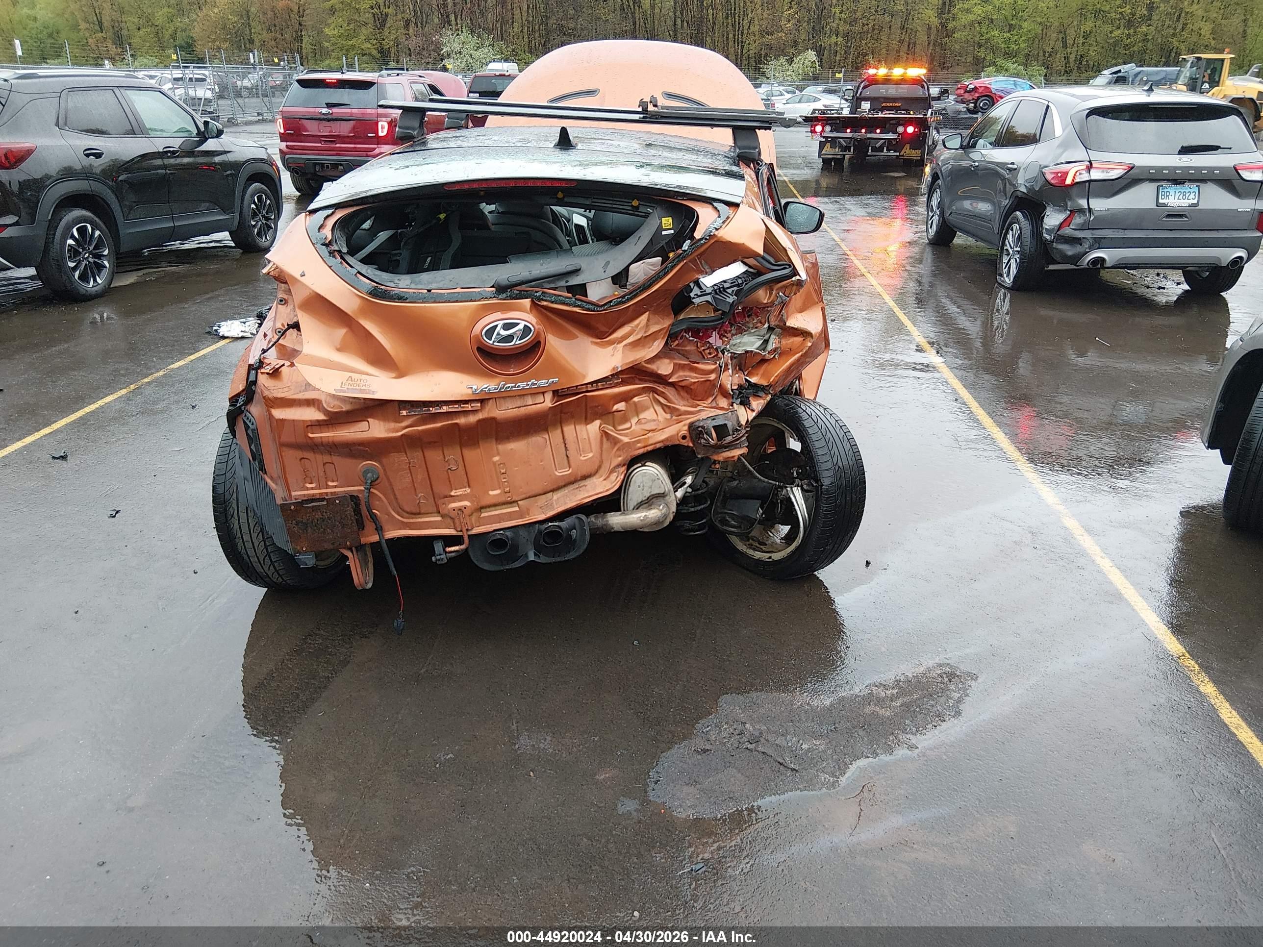HYUNDAI VELOSTER image 6