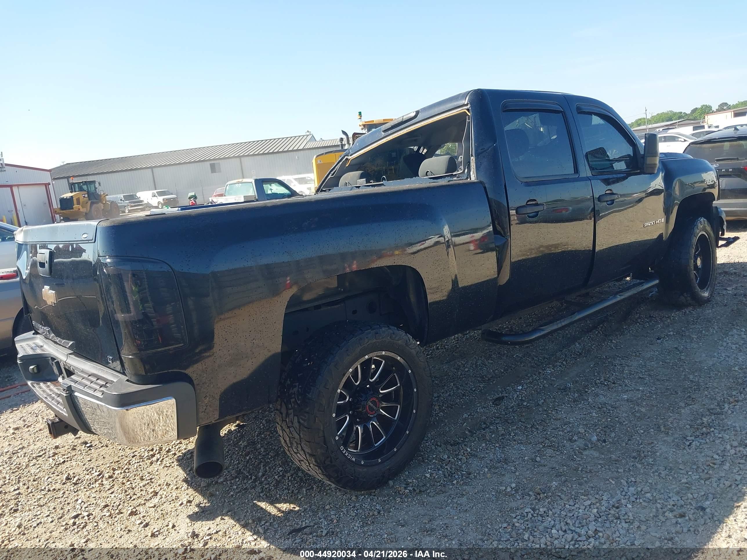 CHEVROLET SILVERADO image 4