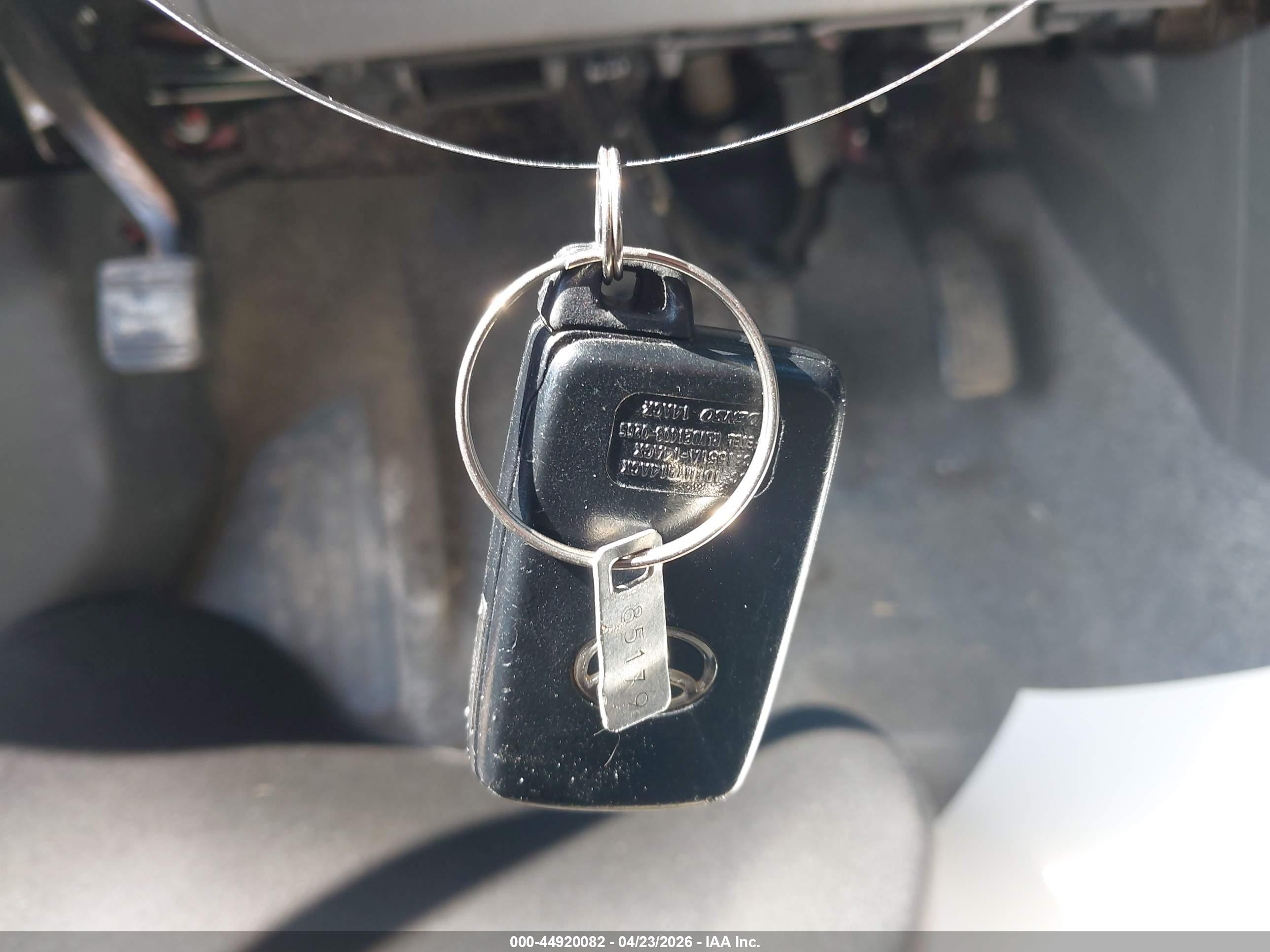 TOYOTA PRIUS image 11